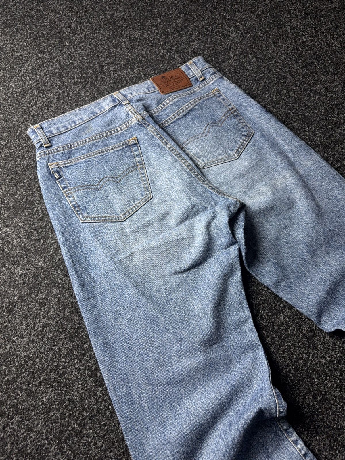 Peak Performance 90s Retro Peak Performance Italy Vintage Light Wash Jeans Size US 33 - 17 Thumbnail