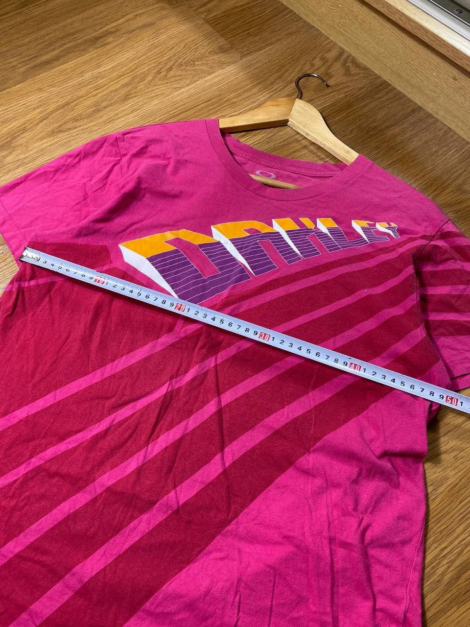 Oakley × Vintage 👁️ Vintage T-Shirt OAKLEY Center Logo + Bag Print Size US XL / EU 56 / 4 - 21 Thumbnail