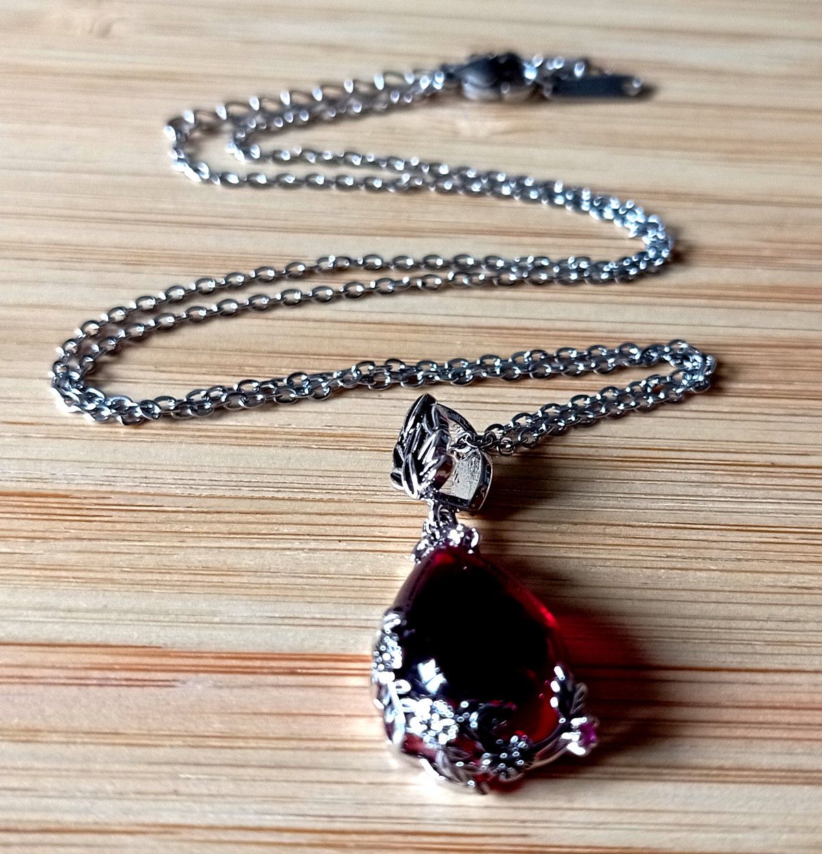 Designer × Japanese Brand × Vintage Stunning Tiny Garnet Silver Floral Drop Necklace Unique Rave Size ONE SIZE - 5 Thumbnail