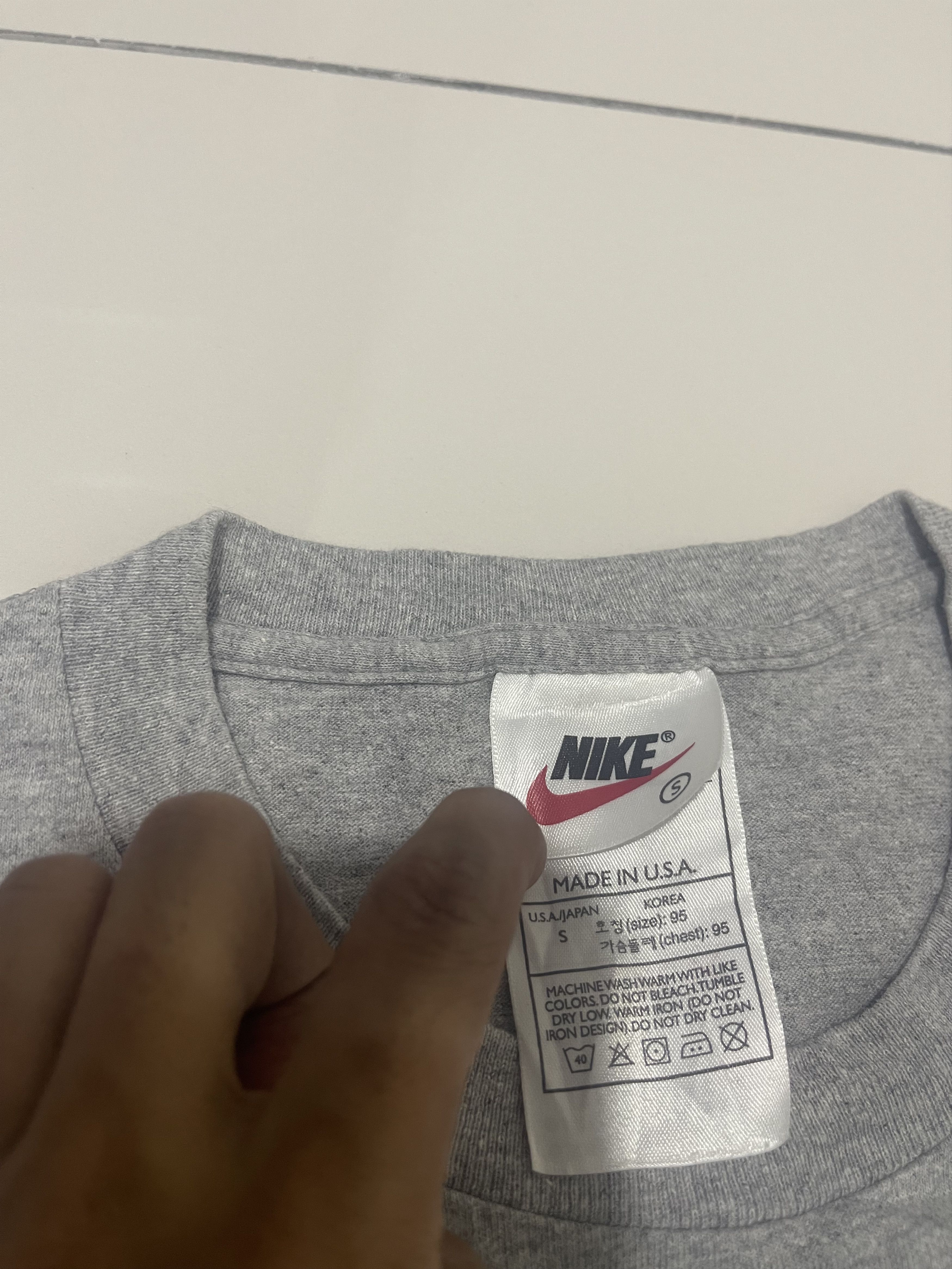 Nike Vintage Nike Swoosh T-Shirt Size US S / EU 44-46 / 1 - 4 Thumbnail
