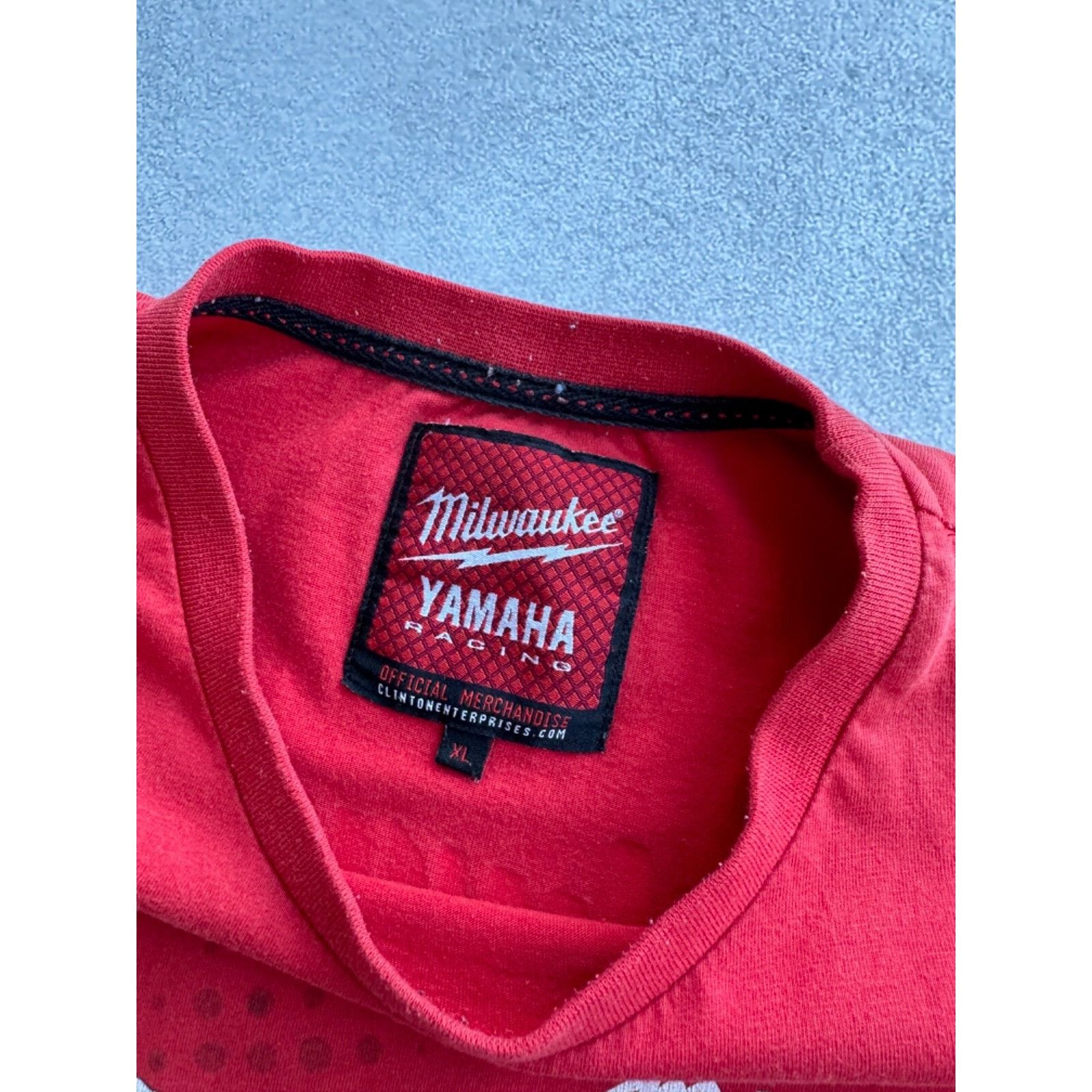 Yamaha VTG Yamaha Racing Milwaukee Monster Distressed T-shirt Size US XL / EU 56 / 4 - 5 Thumbnail