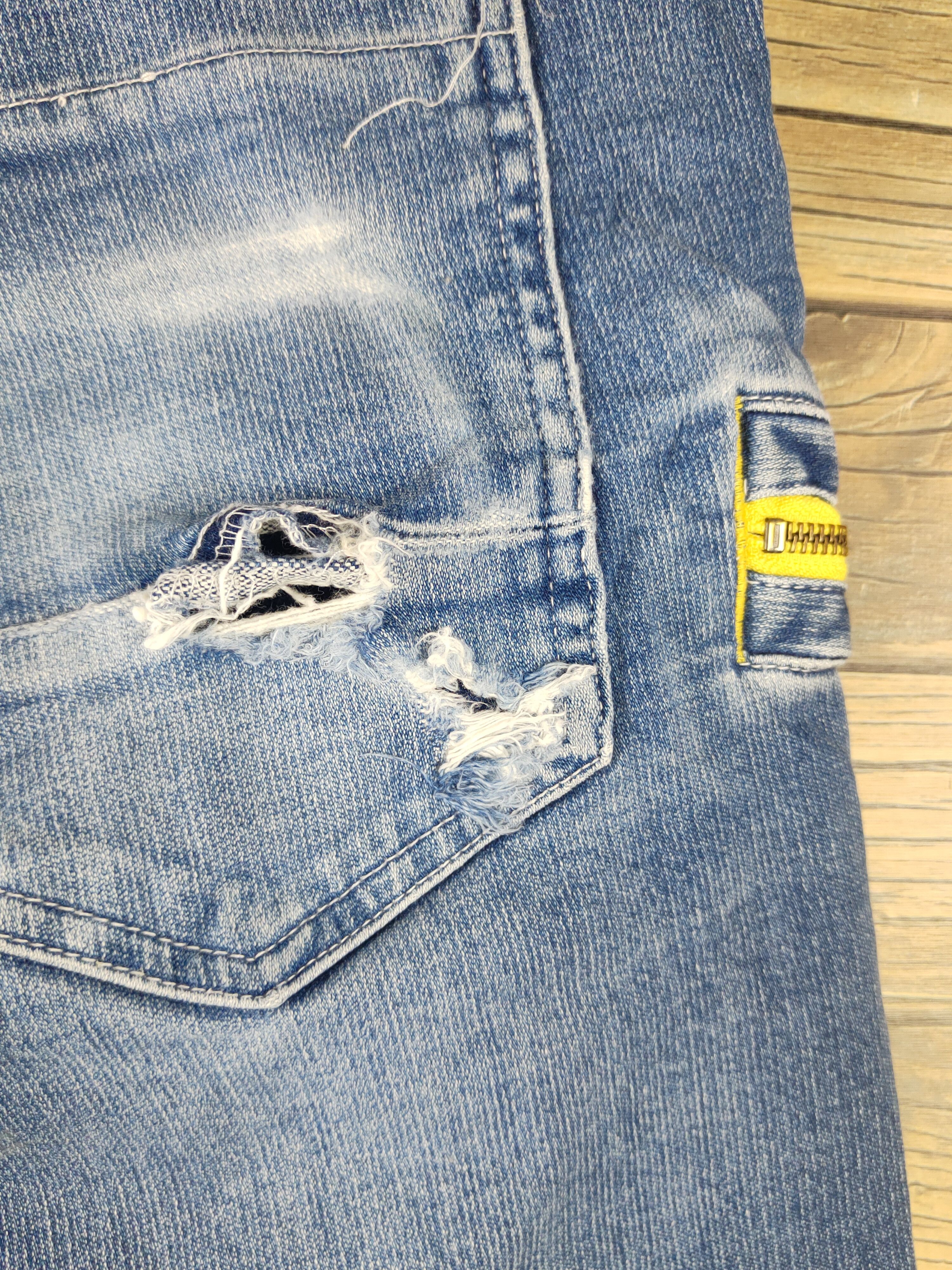 Japanese Brand DL Toraichi Blue Distressed Ripped Jeans #2124 Size US 33 - 11 Thumbnail