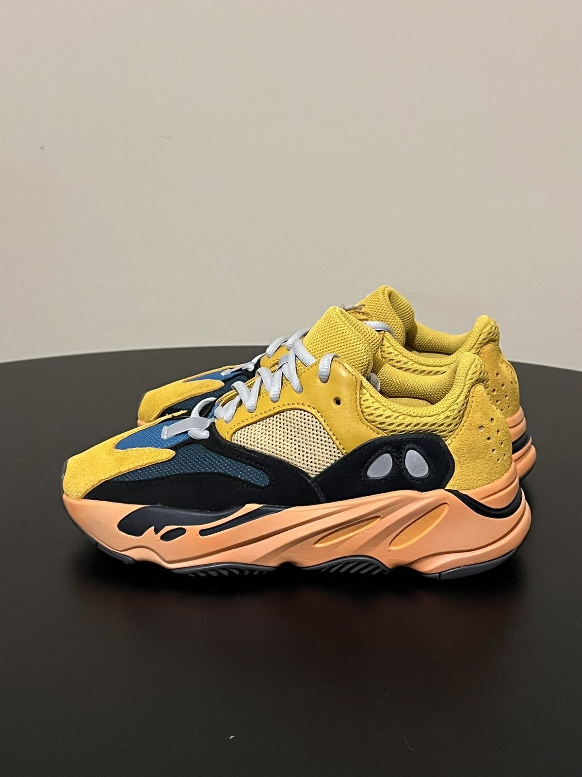 Adidas × Kanye West Adidas Yeezy Boost 700 V1 Sun Size US 5 / IT 35 - 4 Thumbnail