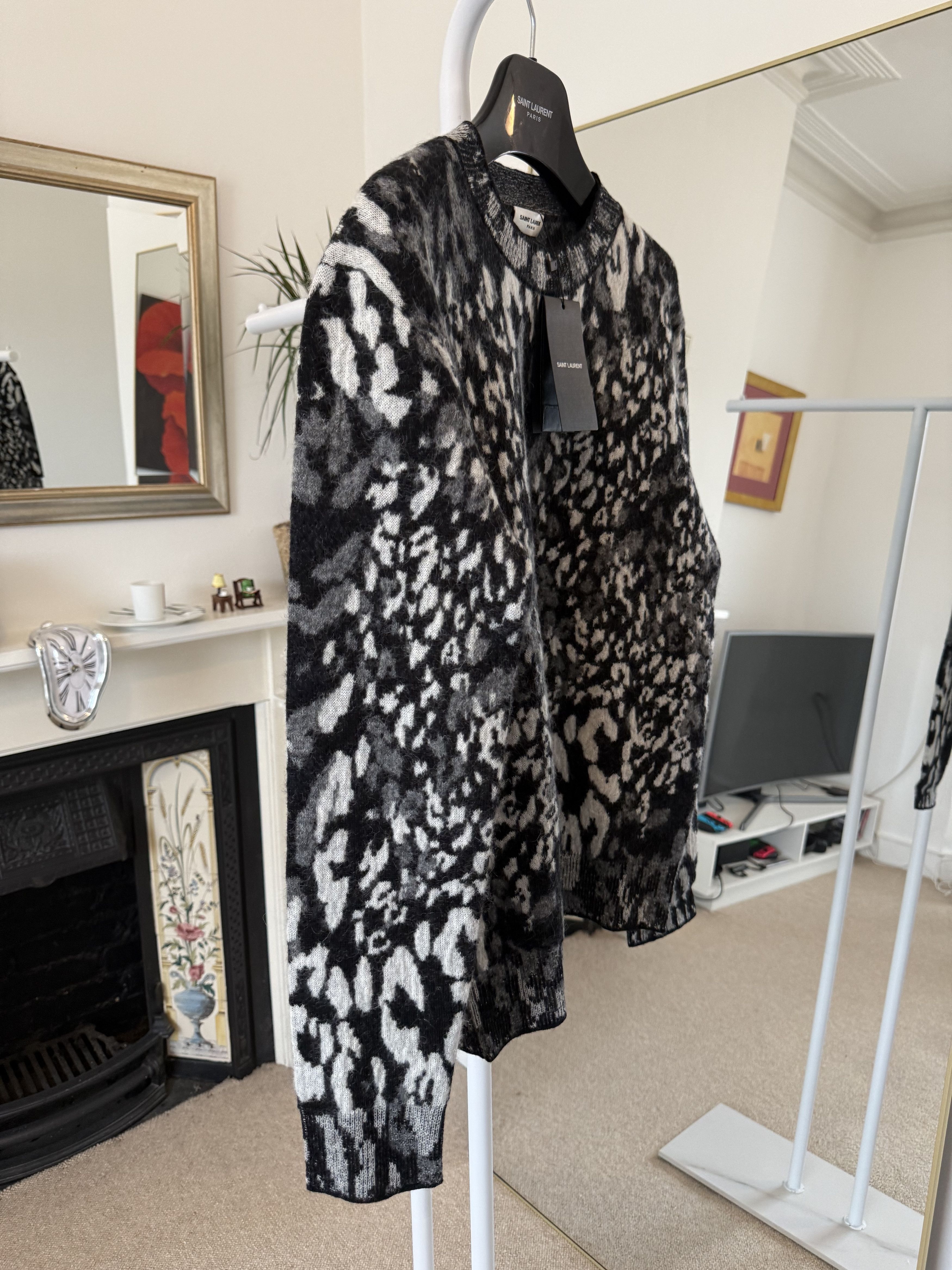 Saint Laurent Paris Saint Laurent wool leopard sweater Size US S / EU 44-46 / 1 - 3 Thumbnail