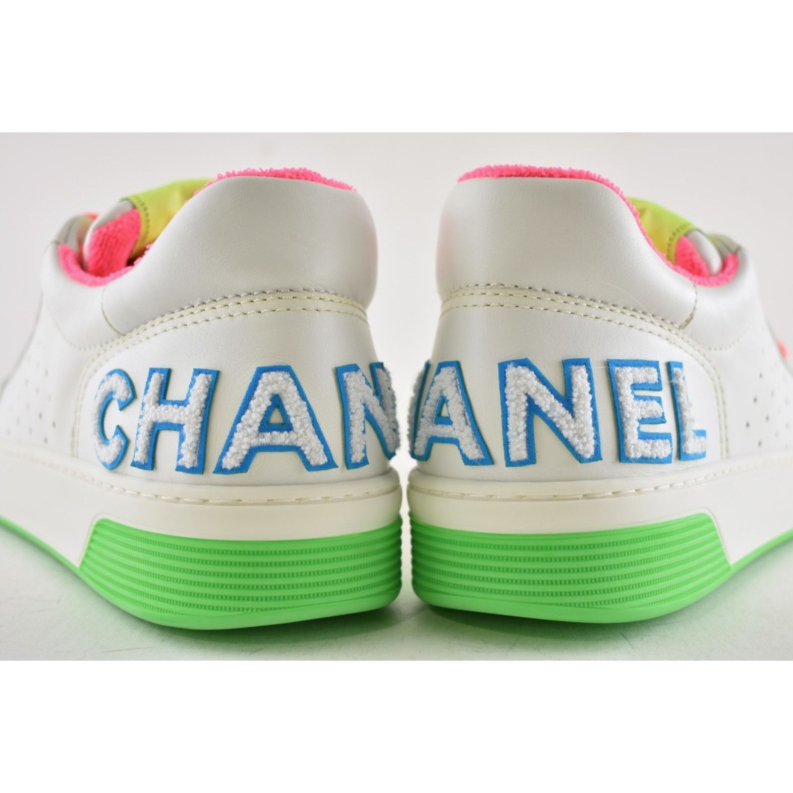 Chanel Chanel Mens 20P White Multicolor Neon CC Logo Flat Runner Size US 11 / EU 44 - 11 Thumbnail