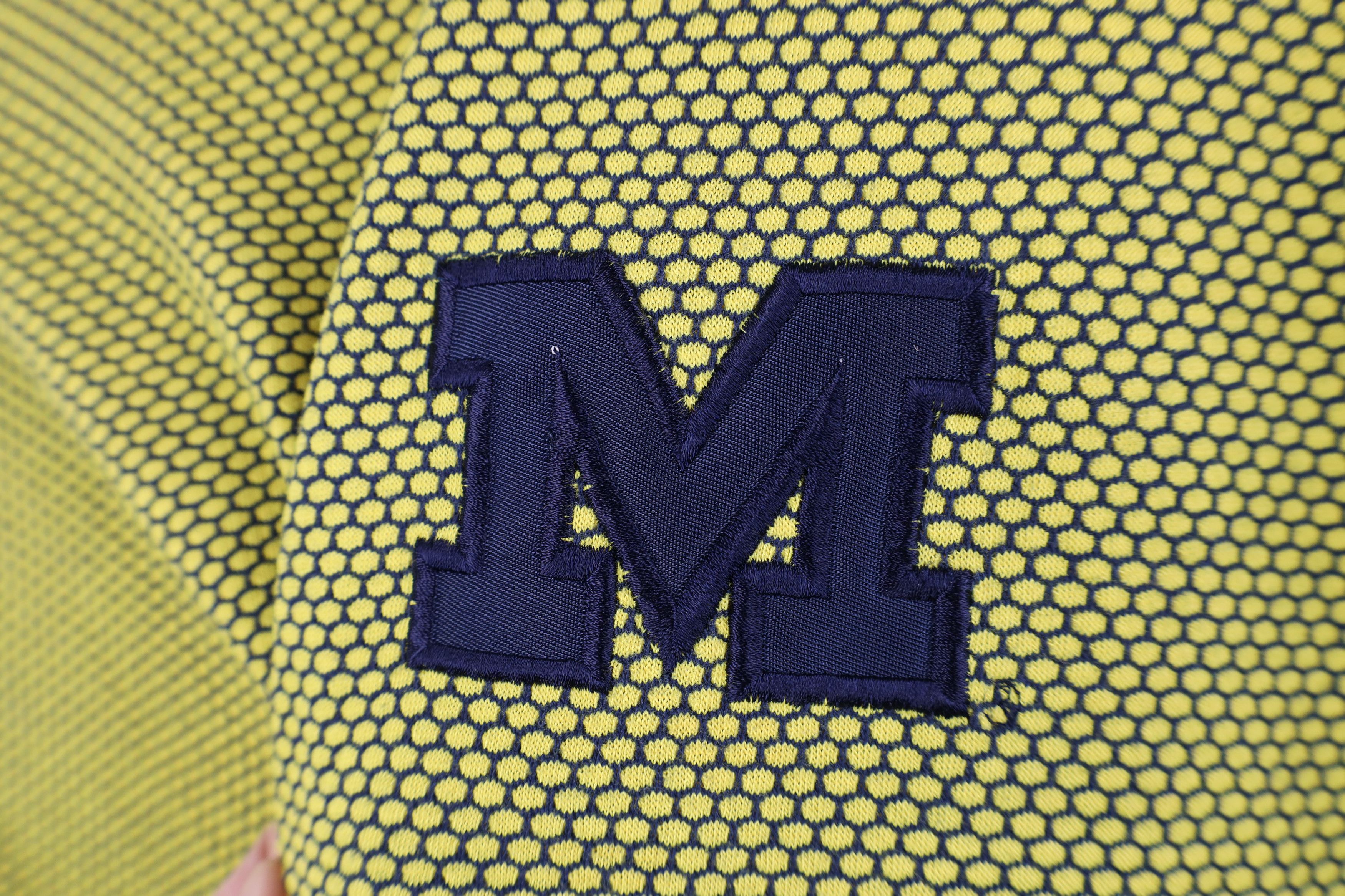 Vintage Vintage 90s University of Michigan Thermal Knit T-Shirt Size US L / EU 52-54 / 3 - 4 Thumbnail