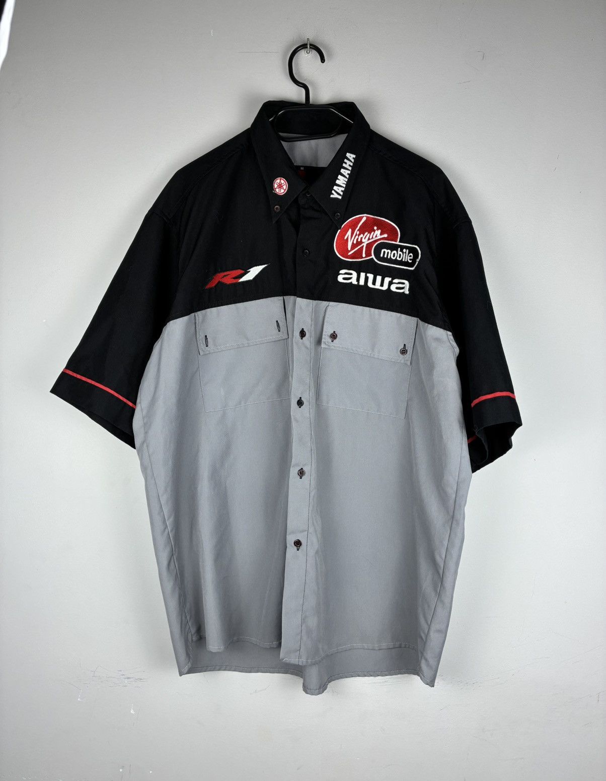 Yamaha Yamaha Virgin Mobile Racing button ups Shirt Size US XL / EU 56 / 4 - 1 Thumbnail