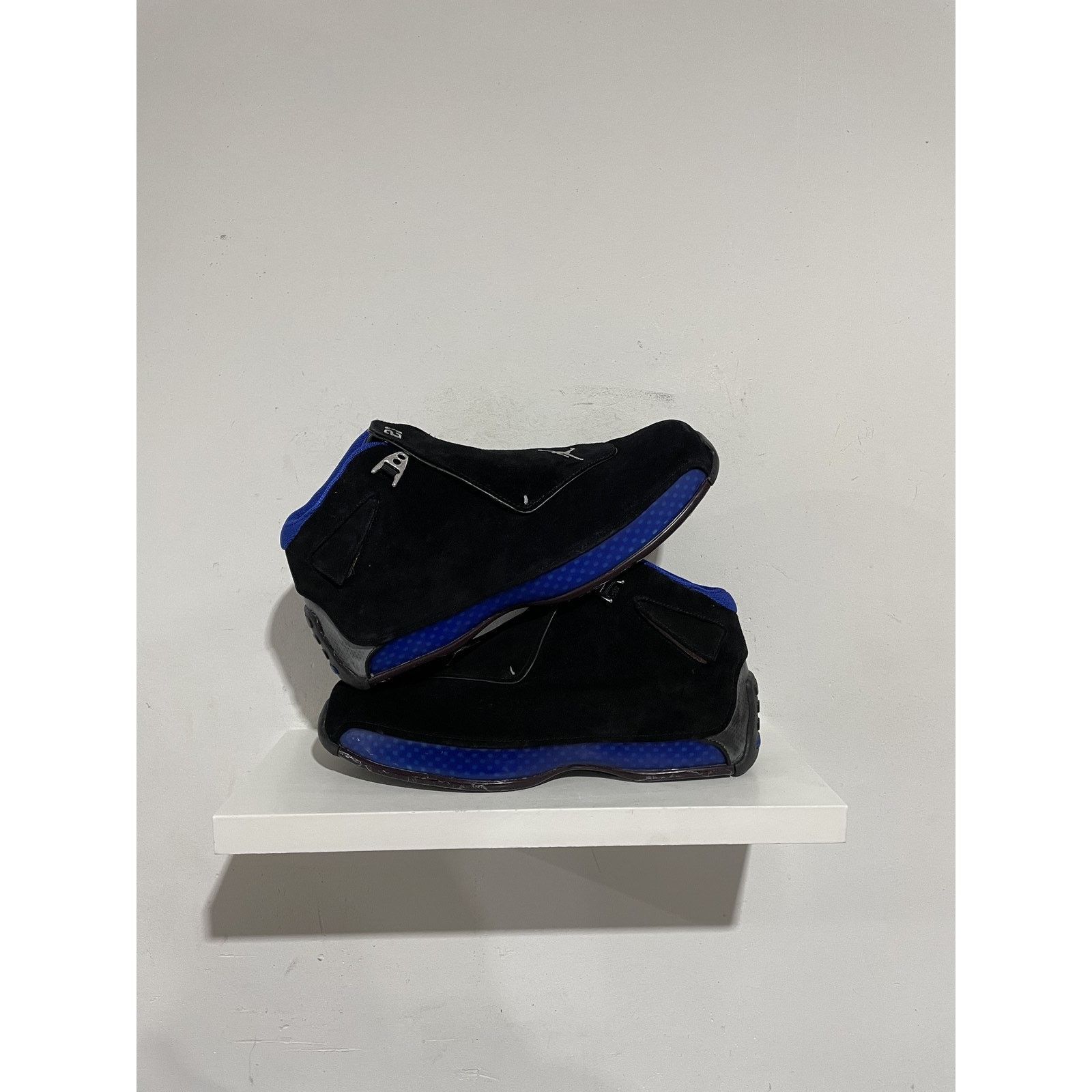 Jordan Brand NIKE JORDAN 18 OG BLACK SPORT ROYAL 2003 SIZE 12 PREOWNED Size US 12 / EU 45 - 1 Thumbnail