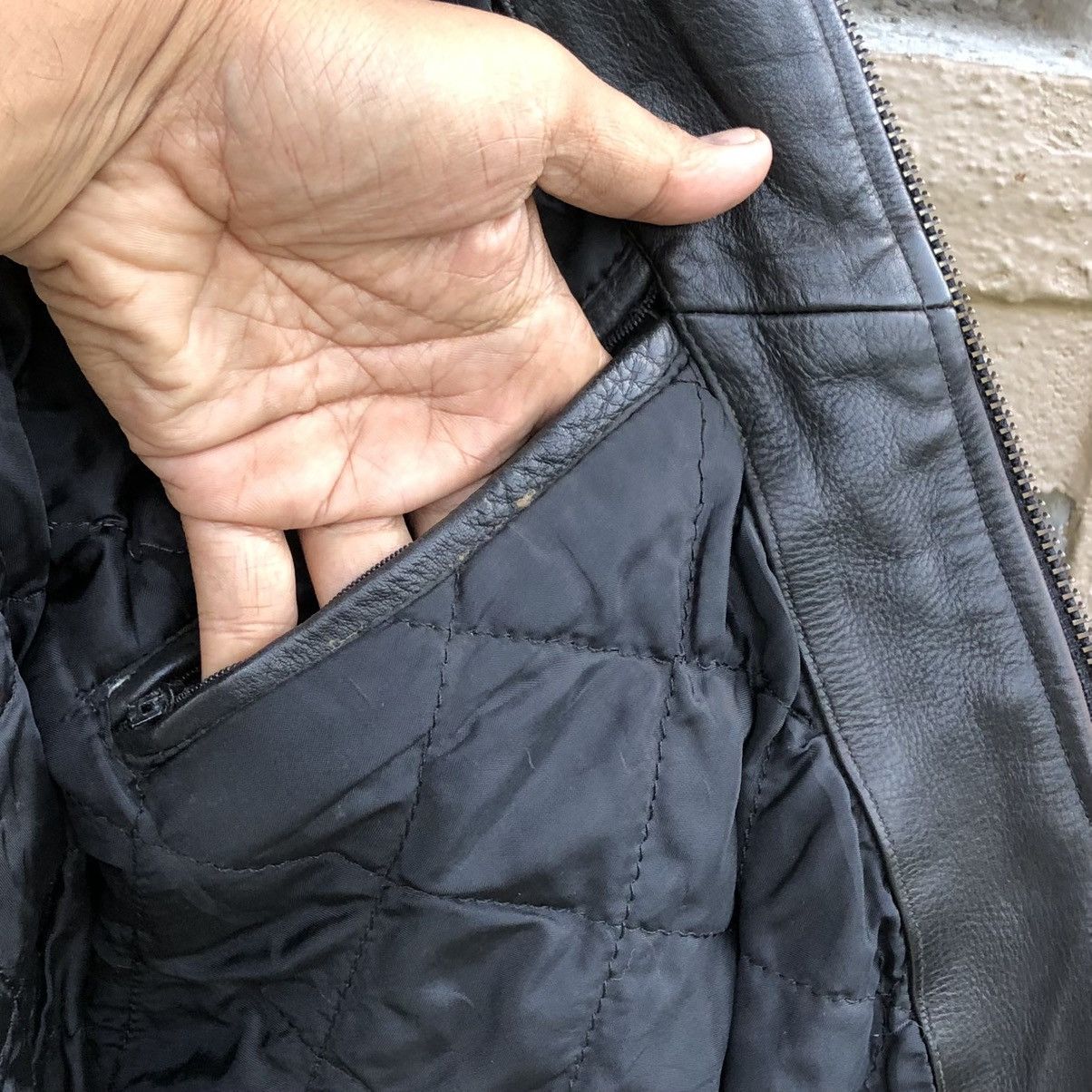 First MFG Co. VTG First Genuine Leather Sun Faded Thinsulate Bomber Jacket Size US L / EU 52-54 / 3 - 19 Thumbnail
