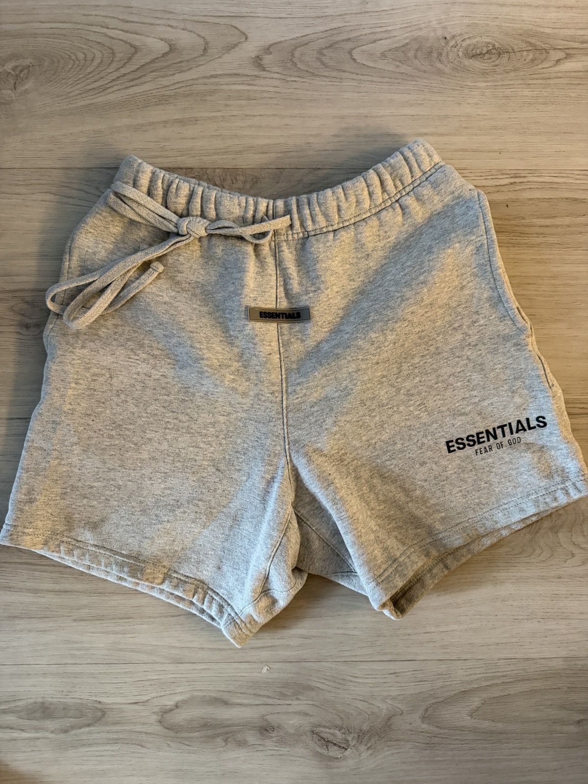 Essentials ESSENTIALS FEAR OF GOD GREY SHORTS SIZE XXS Size US 27 - 1 Thumbnail