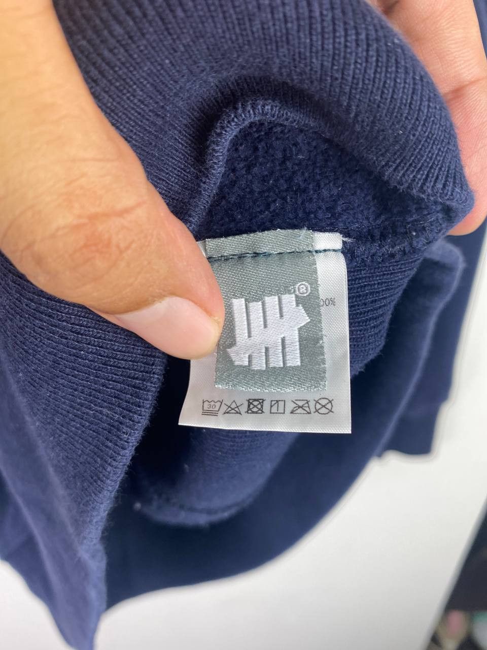 Undefeated undefeated small logo hoody very nice design Size US M / EU 48-50 / 2 - 8 Thumbnail