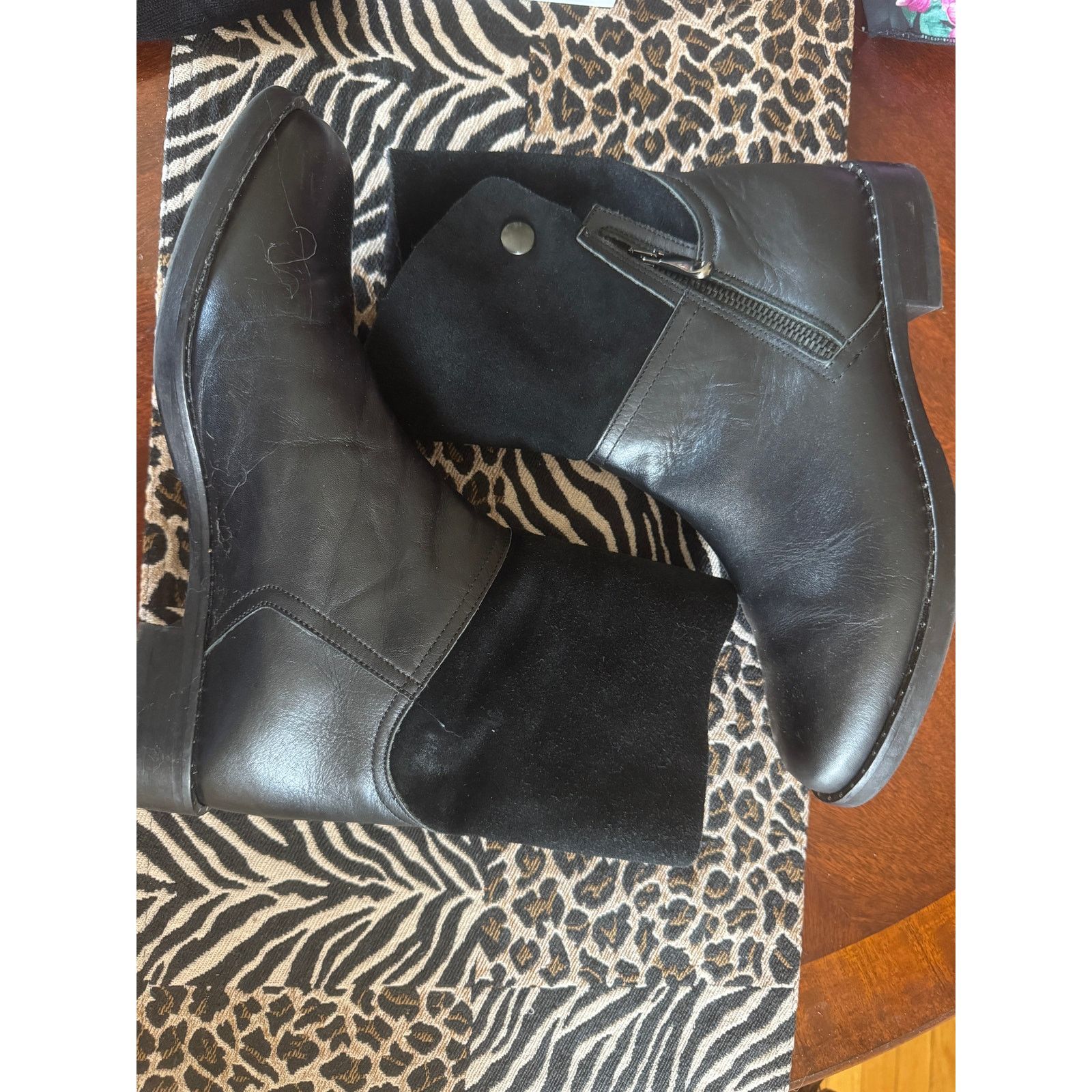 Designer Ladies Size 9 Italy Fabianelli Leather & Shearling Boots Size US 9 / IT 39 - 2 Thumbnail