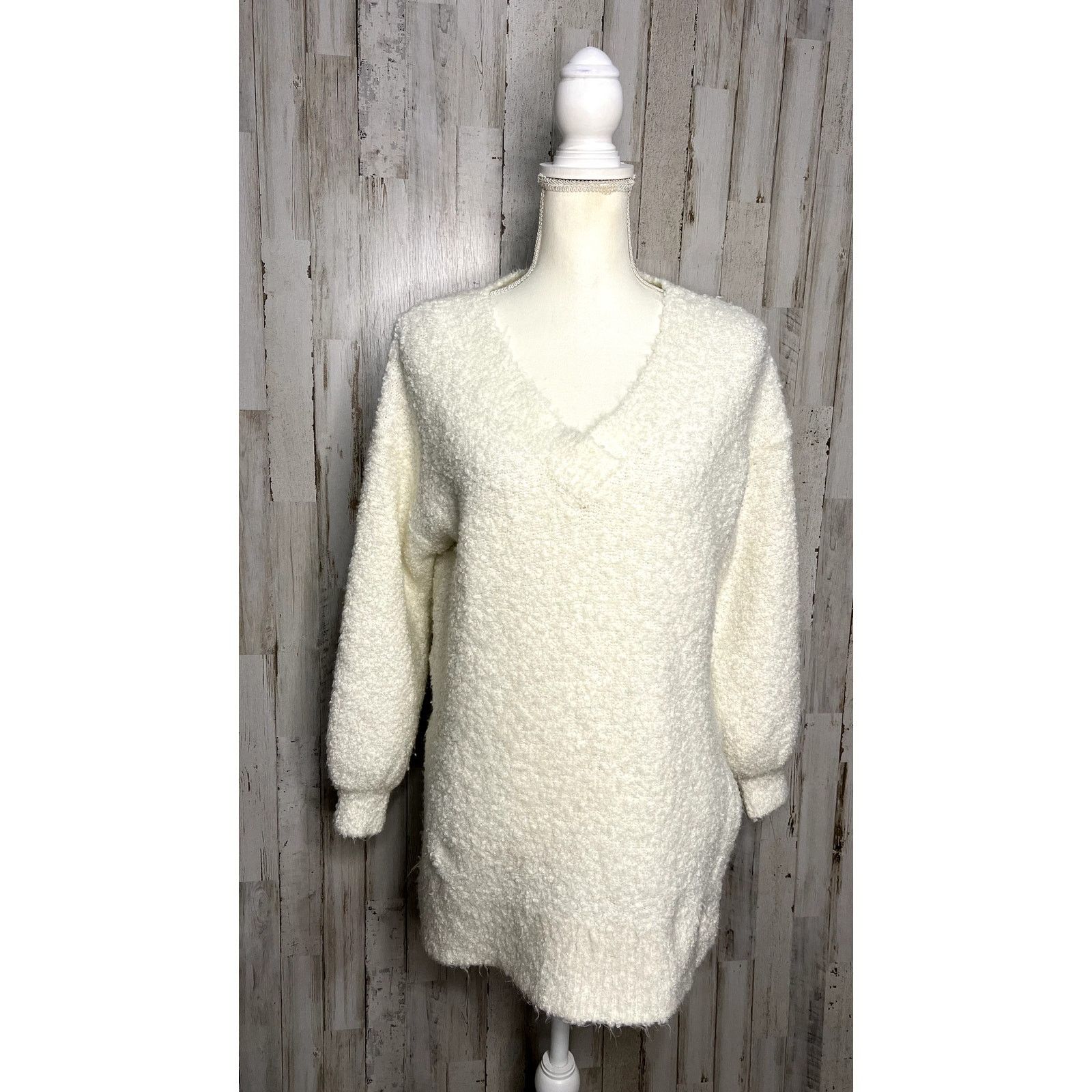 Anthropologie Anthropologie Pilcro Women's XS Ivory V-Neck Tunic Sweater Size XS / US 0-2 / IT 36-38 - 2 Thumbnail
