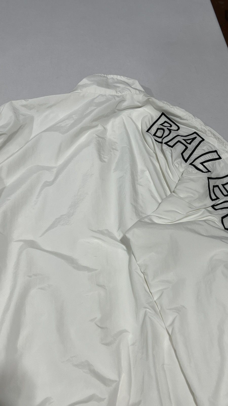 Balenciaga Balenciaga White Track Jacket Side Logo Size US L / EU 52-54 / 3 - 17 Thumbnail
