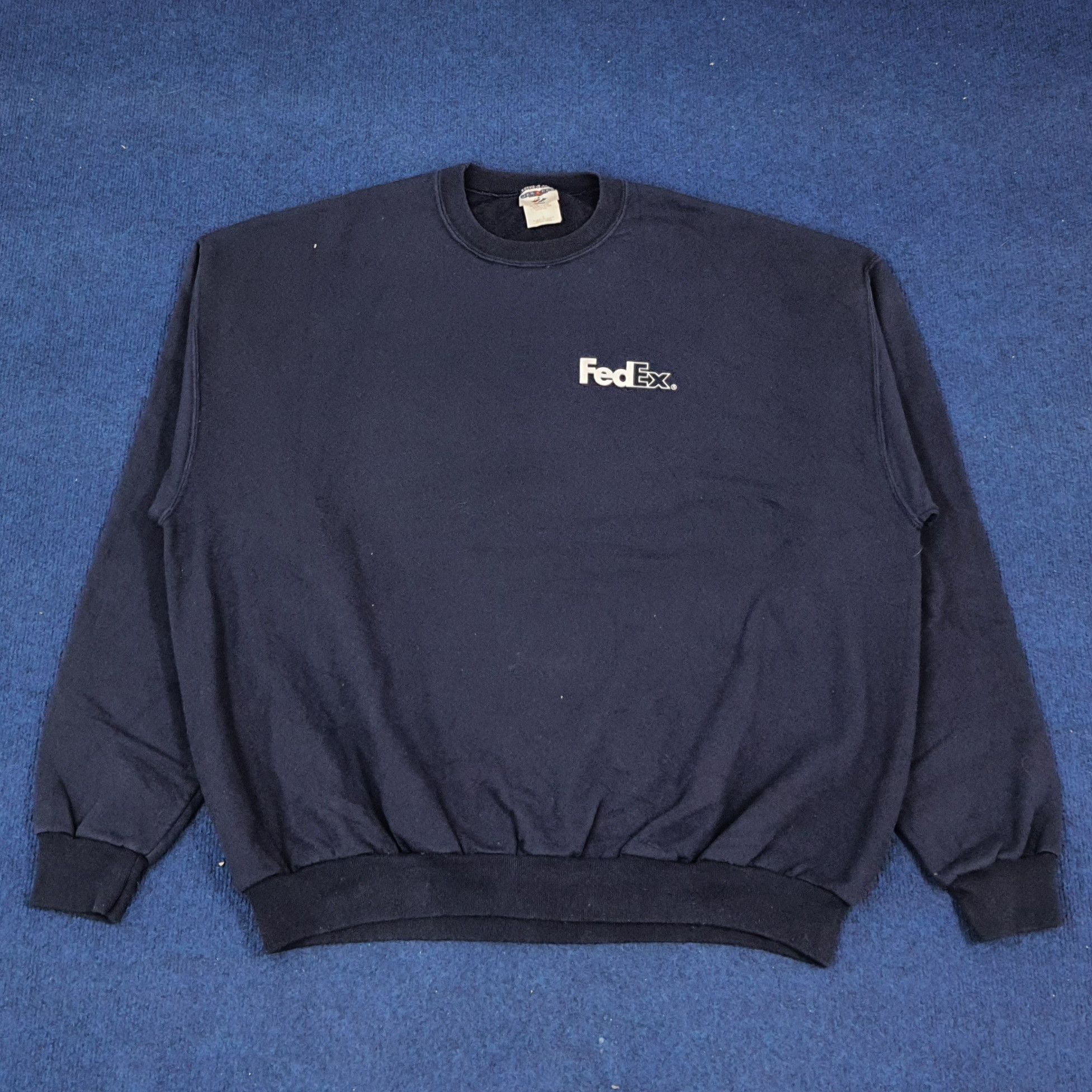 Vintage Vintage FedEx Express Shipping Courier Staff Sweatshirt Size US XXL / EU 58 / 5 - 1 Thumbnail