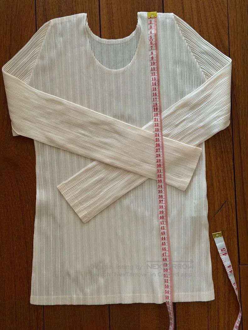Issey Miyake Issey Miyake Pleated Long Sleeve Top Off-White Size L / US 10 / IT 46 - 1 Thumbnail