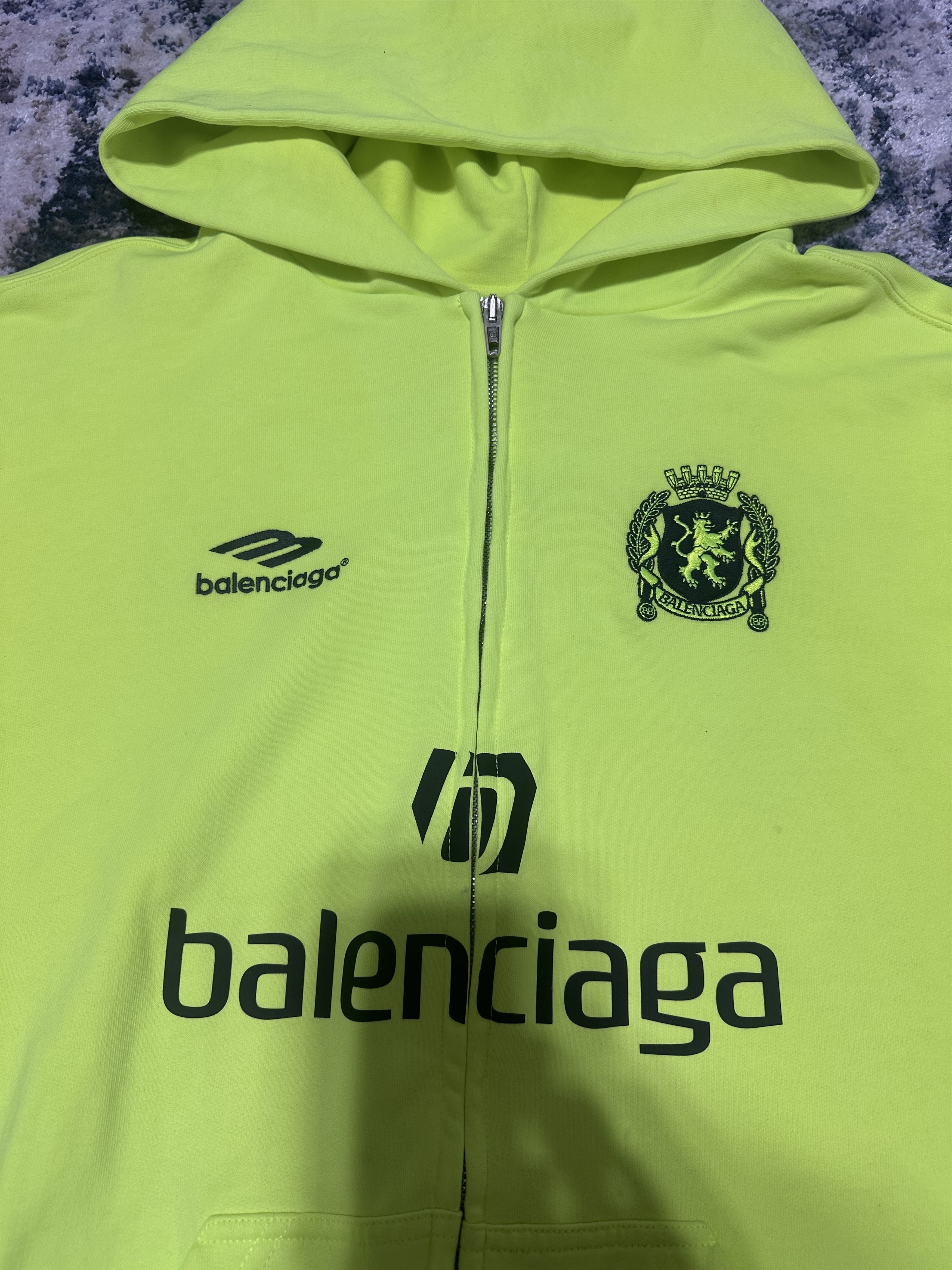 Balenciaga Balenciaga Neon Soccer Zip Up Hoodie Size XL Size US XL / EU 56 / 4 - 2 Thumbnail