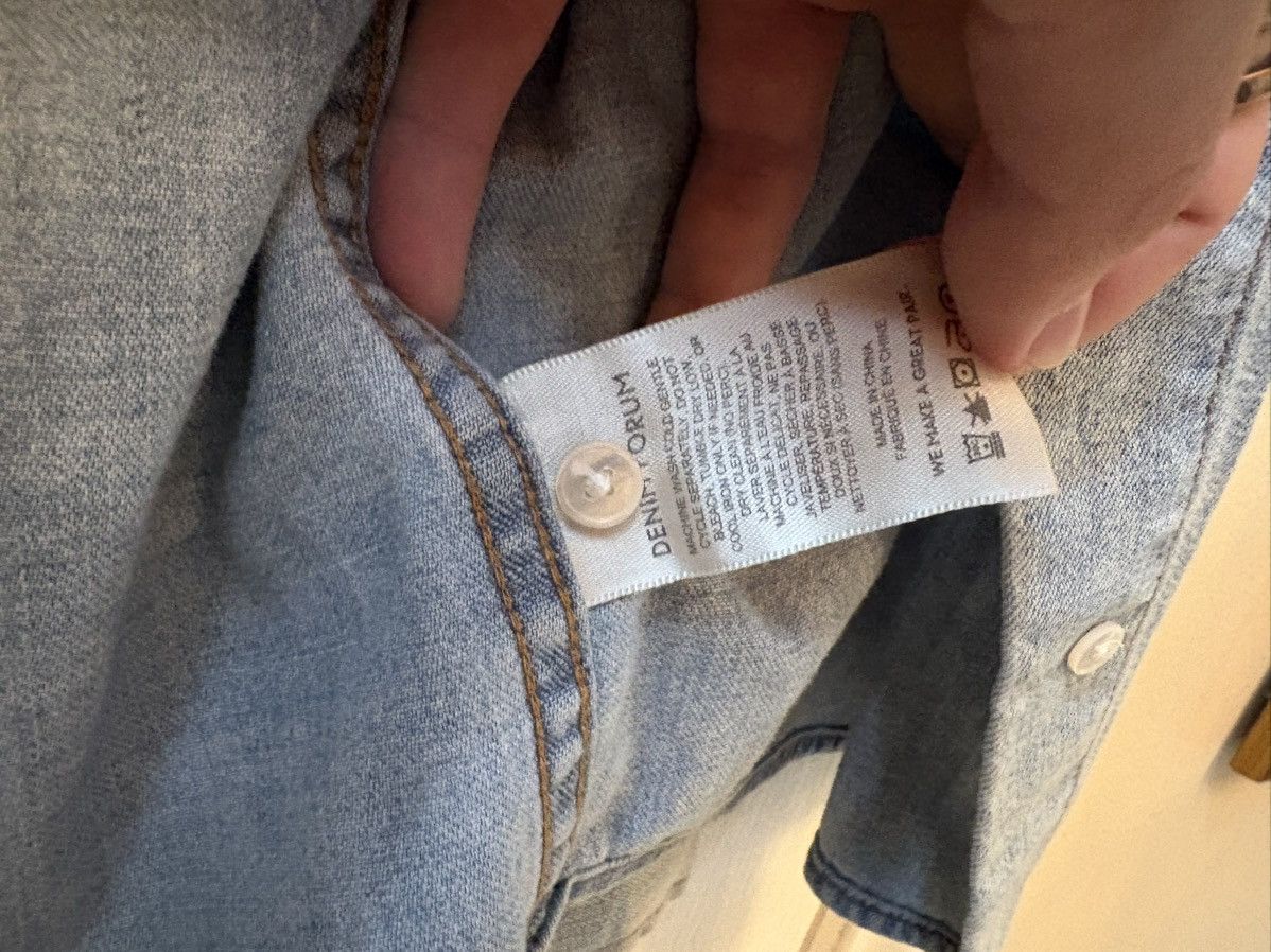 Aritzia Aritzia Denim Forum denim button down shirt Size XS / US 0-2 / IT 36-38 - 3 Thumbnail
