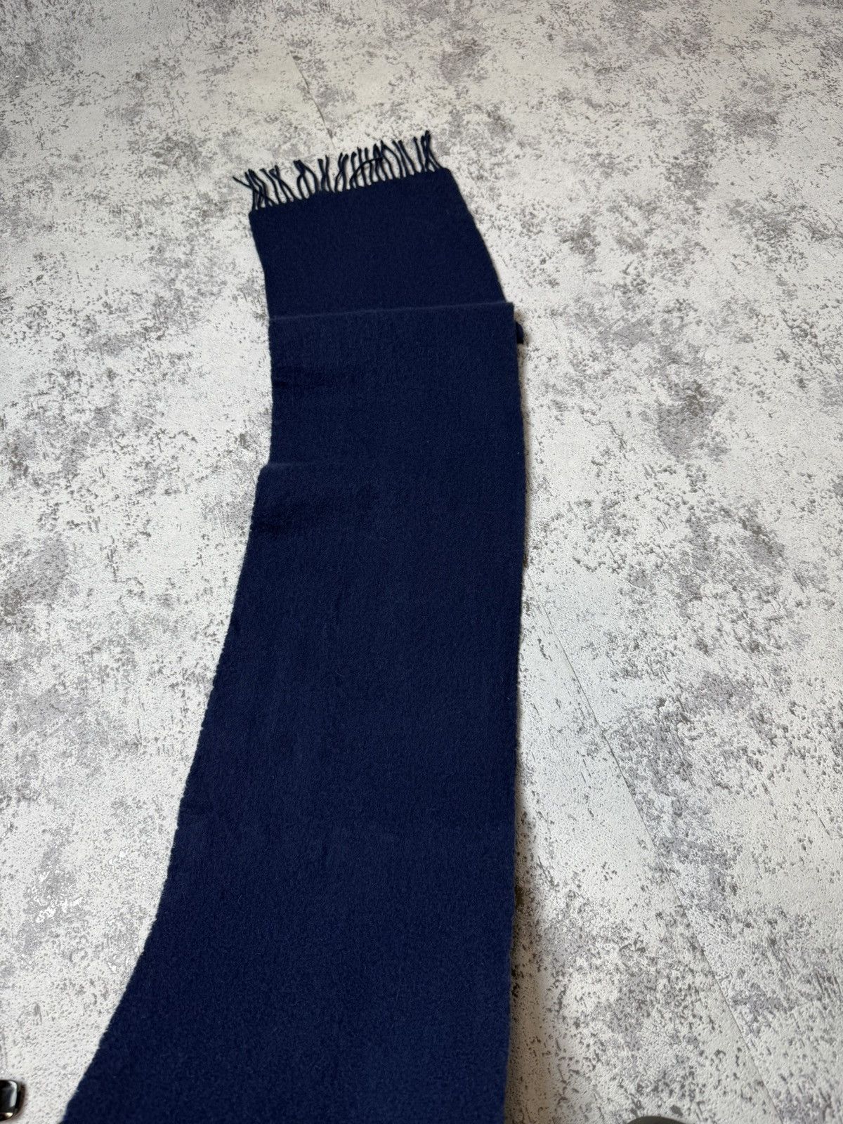 Yves Saint Laurent Yves Saint Laurent Scarf Vintage Wool Logo Made in Italy Size ONE SIZE - 11 Thumbnail