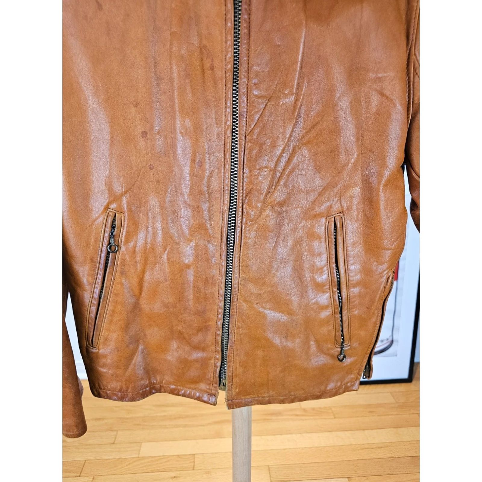 Schott VINTAGE UNBRANDED Brown MOTORCYCLE LEATHER JACKET SZ 38 Mens Jersey 60's 20 INCH Chest 24 INCH Shoulder to Cuff 25 INCH Top to Bottom Size US XXS / EU 40 - 3 Thumbnail