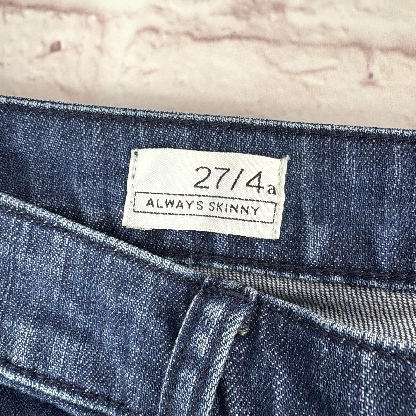 Gap Gap Jeans Womens 27/4a 1969 Always Skinny Low Rise Denim Blue 30x28 Slim 28in Inseam Stretch Pocket Zipper Button Logo 5-Pocket Shoes? Size 27" / US 4 / IT 40 - 4 Thumbnail