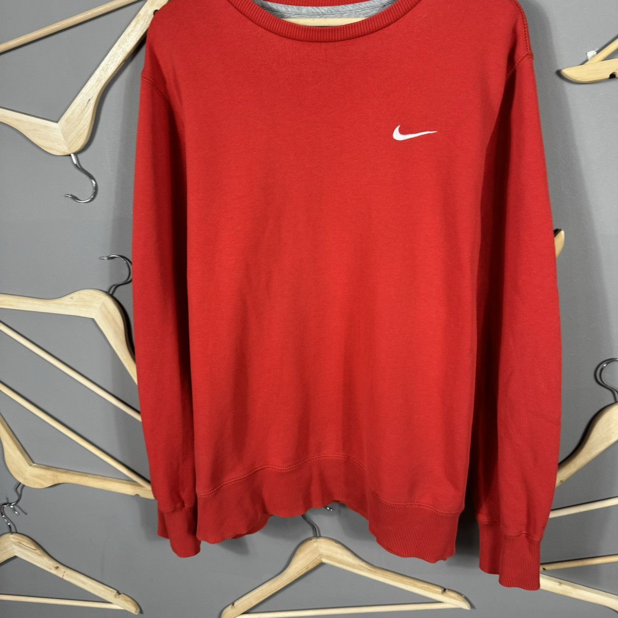 Nike × Vintage Nike 2012 Red Crewneck Sweatshirt Size US XL / EU 56 / 4 - 3 Thumbnail