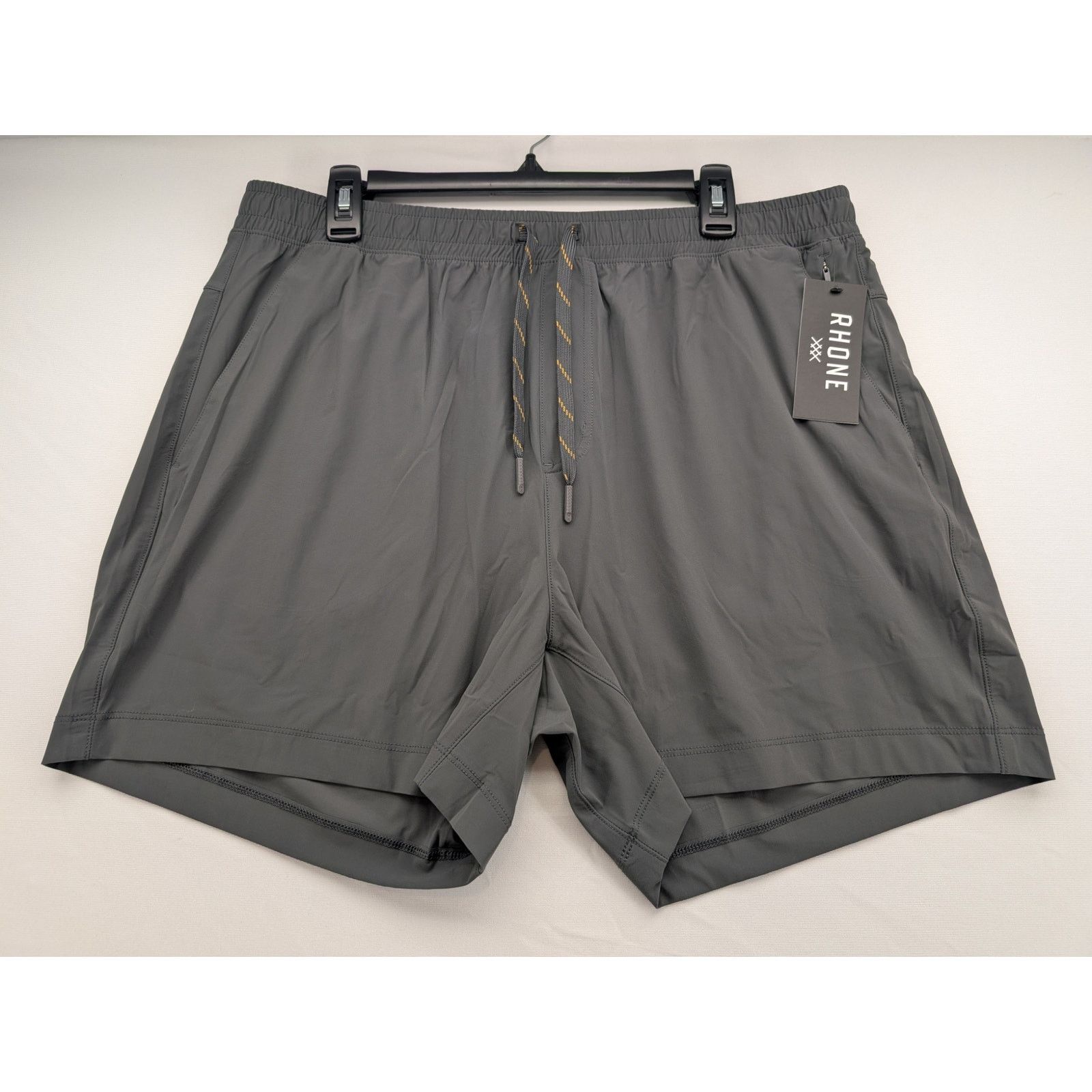 Rhone NWT Rhone %" Pursuit Short UnLined in Asphalt size XL Size US 37 - 2 Thumbnail