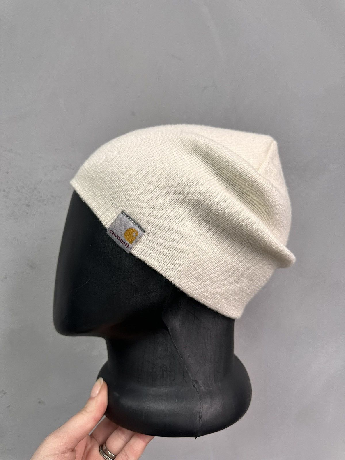 Carhartt Wow 😻 White Beanie Carhartt Y2K Streetwear Outdoor Arcteryx Size ONE SIZE - 2 Thumbnail