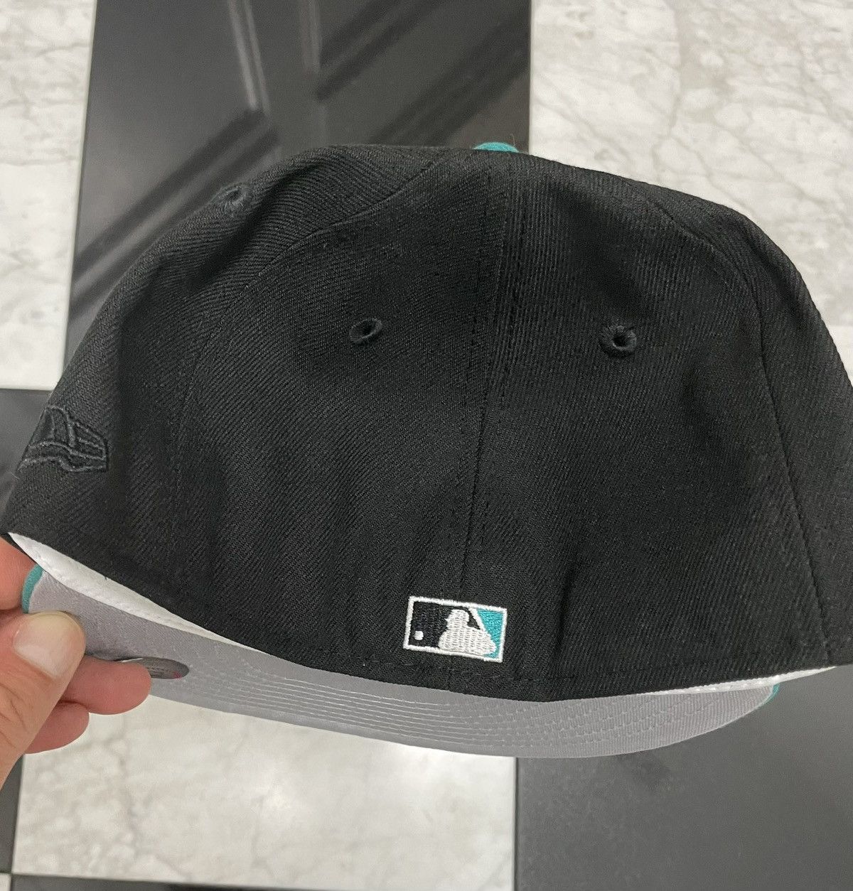 New Era 🔥 Exclusive Diamondbacks fitted size 7 1/8 Size ONE SIZE - 4 Thumbnail
