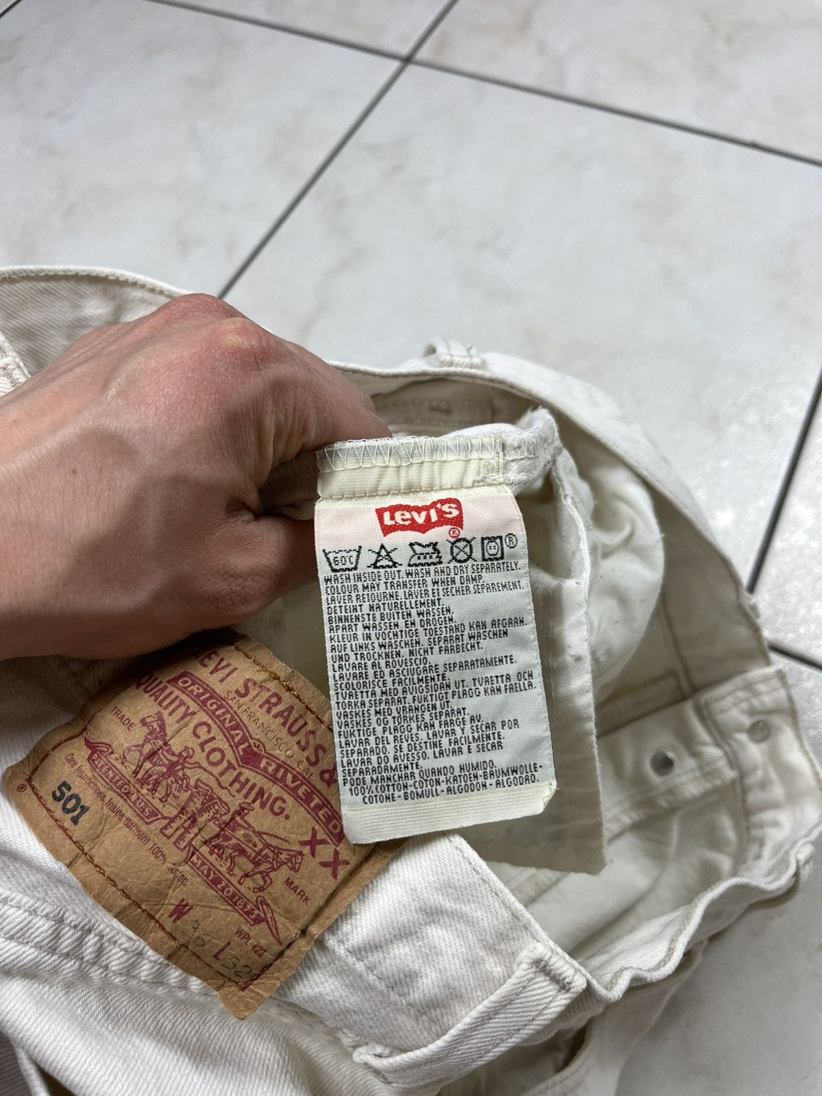 Levi's × Levi's Vintage Clothing × Vintage Vintage 501 90s Levi’s white denim jeans pants Size US 36 / EU 52 - 22 Thumbnail