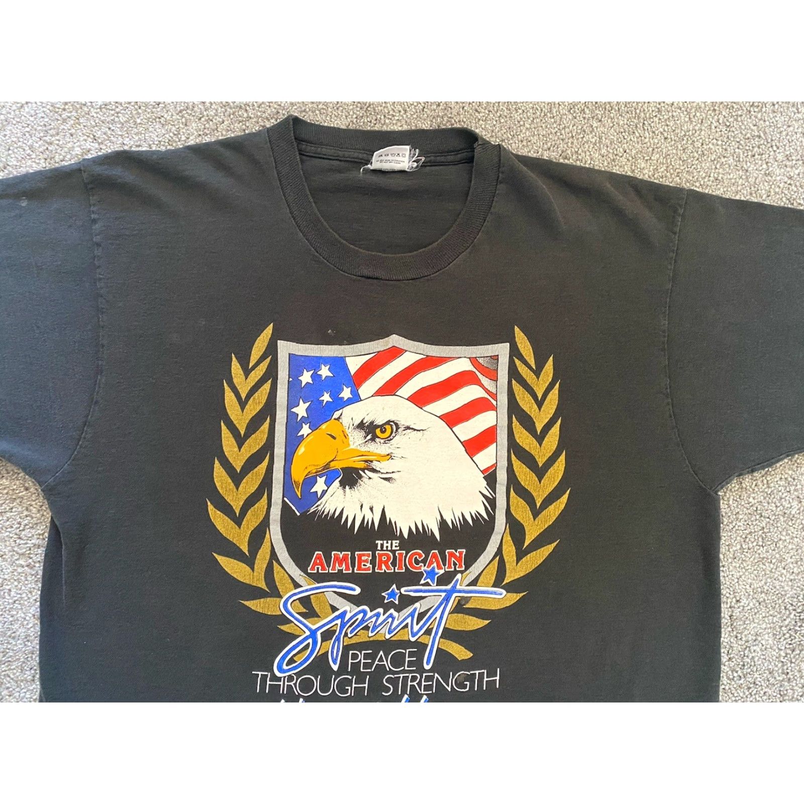 Fruit Of The Loom VINTAGE The American Spirit XL T-Shirt Made in USA Single Stitch Men Black 1991 1990s Patriotic USA Military Army USA Size US XL / EU 56 / 4 - 6 Thumbnail