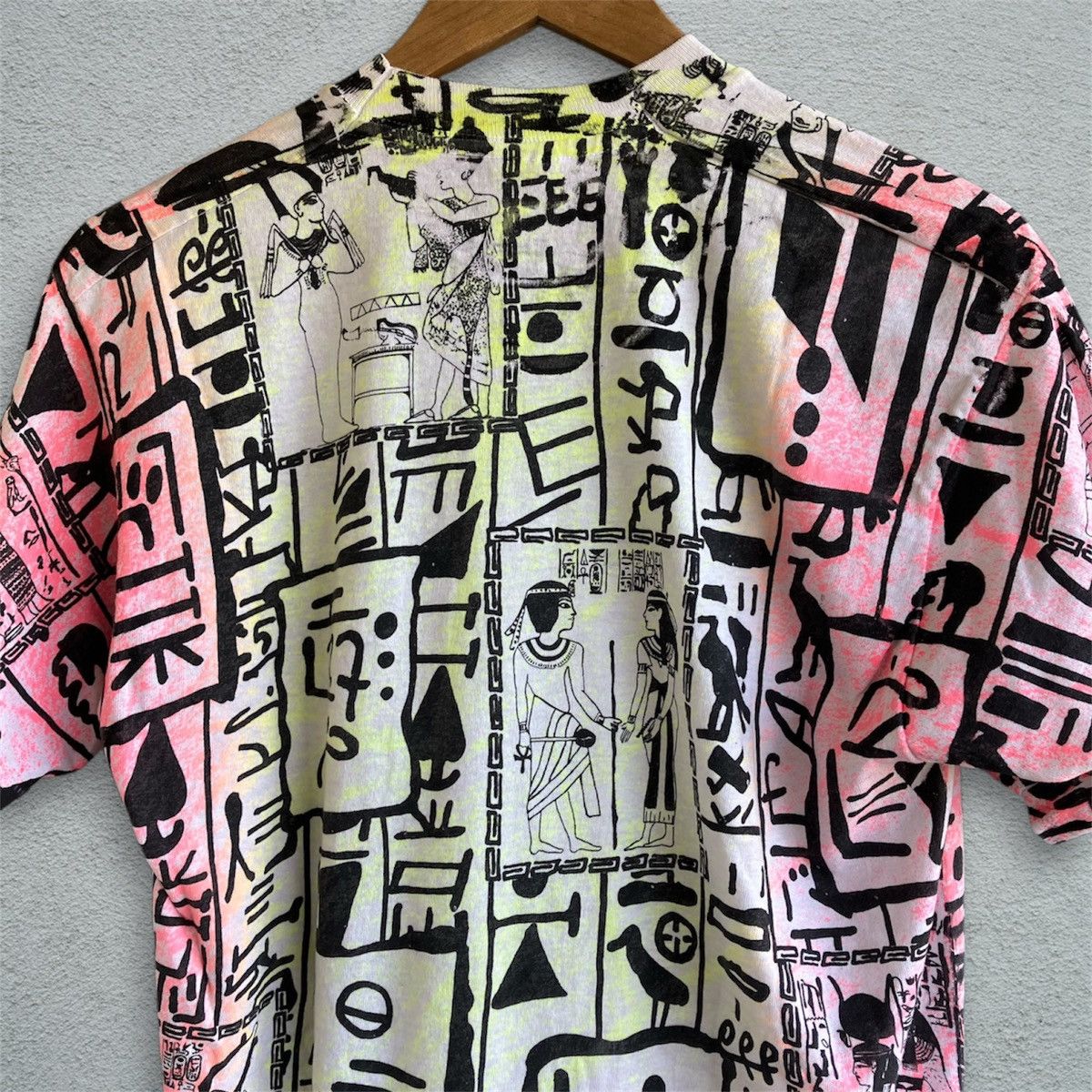 Fruit Of The Loom Vintage 90s Egyptian Hieroglyphics AOP Tee Shirt Art FORL SS Size US L / EU 52-54 / 3 - 4 Thumbnail