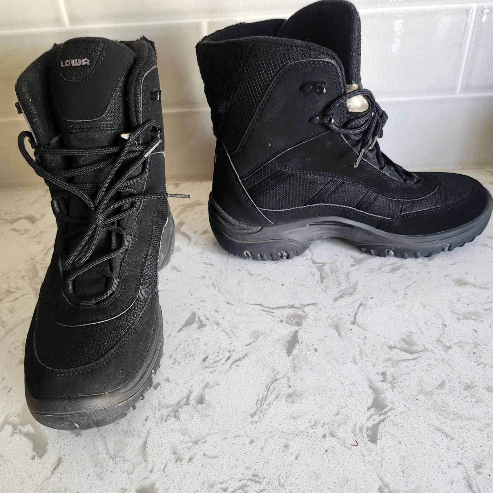LOWA LOWA Trident II GTX WS Women's 10 Black GoreTex Winter Boots EU 42 Scarpe? Size US 10 / IT 40 - 2 Thumbnail