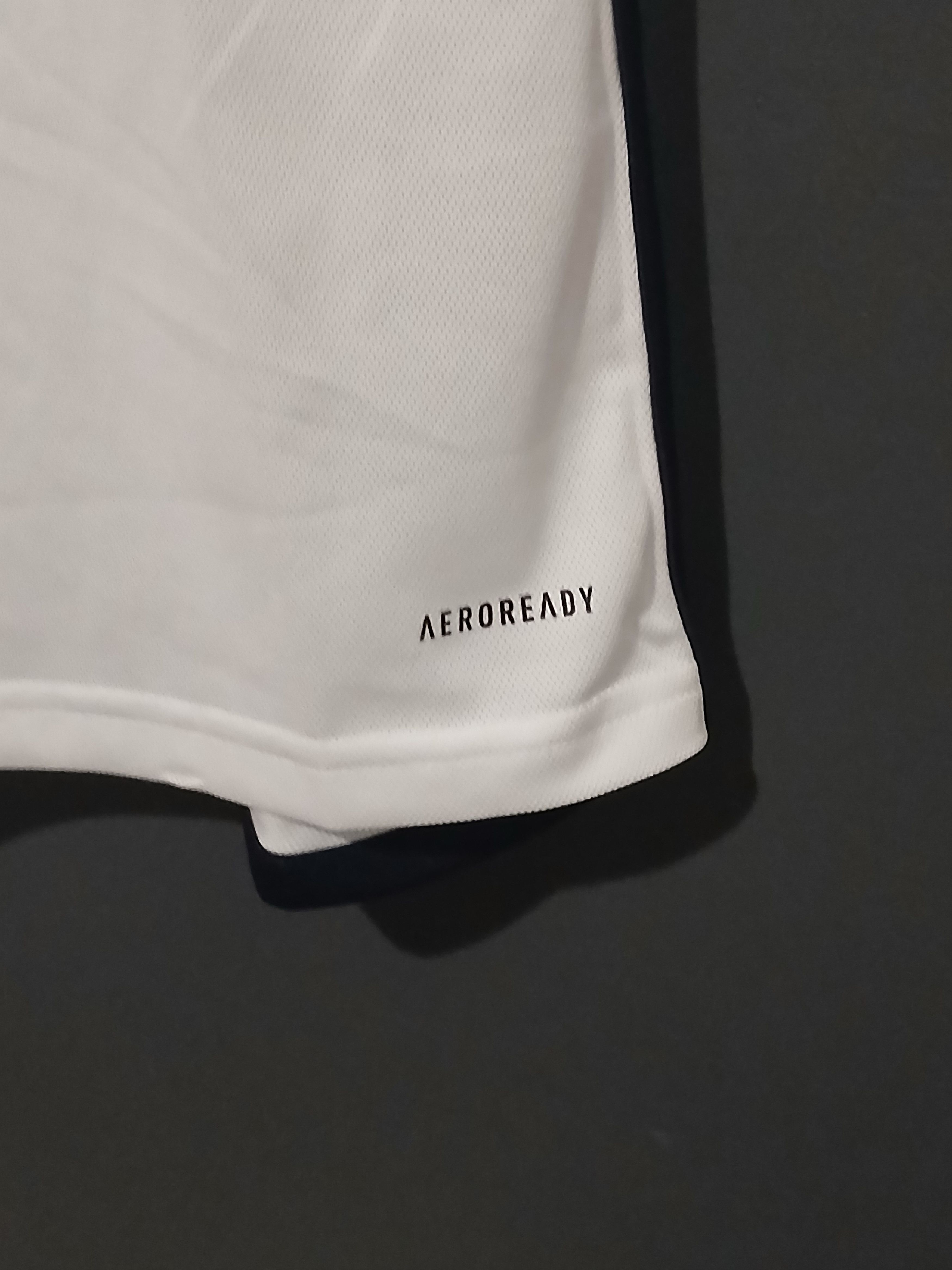 Adidas New Real Madrid 2023/2024 Football Jersey T-Shirt Size US S / EU 44-46 / 1 - 5 Thumbnail