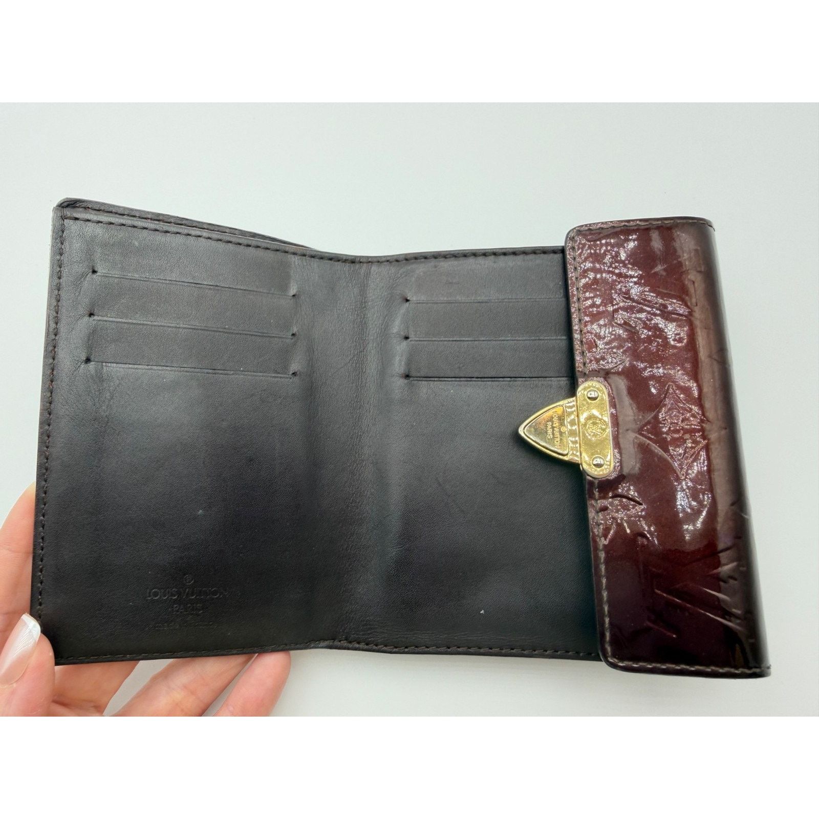 Louis Vuitton LOUIS VUITTON Koala Wallet Vernis Leather Amarante COA INCL Size ONE SIZE - 7 Thumbnail