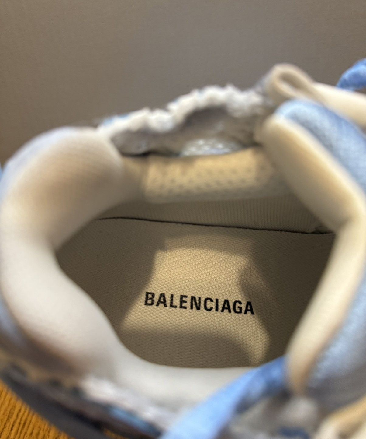Balenciaga Balenciaga Runner Sneaker (Light Blue/White) Size US 4 / IT 34 - 8 Thumbnail