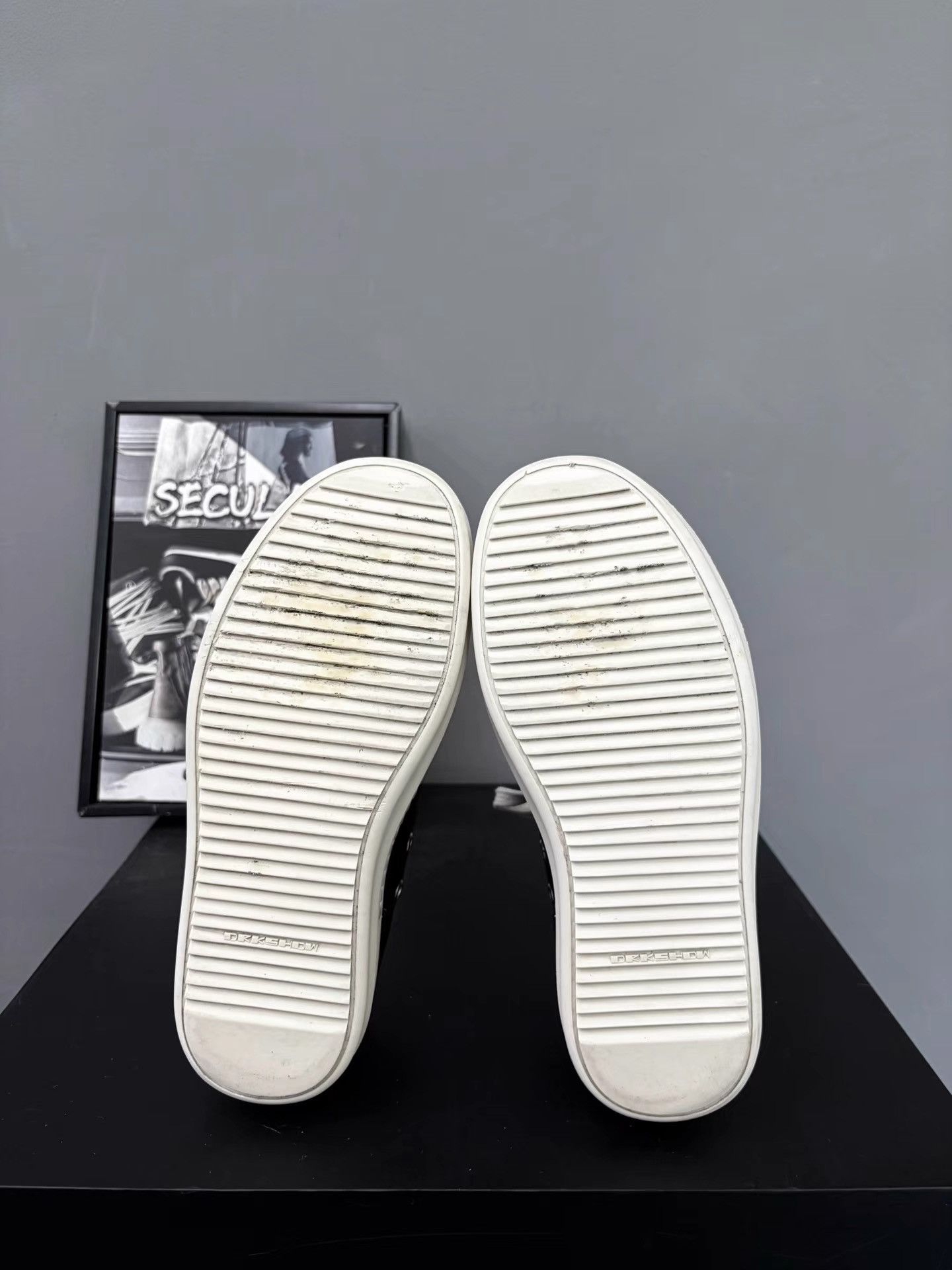 Rick Owens Rick Owens DRKSHDW Canvas Low-Top Sneakers K34 Size US 6 / IT 36 - 8 Thumbnail
