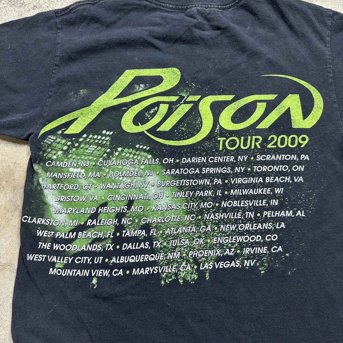 Band Tees Vintage 2009 Poison Concert Tour Band Tee Shirt Size S Size US S / EU 44-46 / 1 - 6 Thumbnail