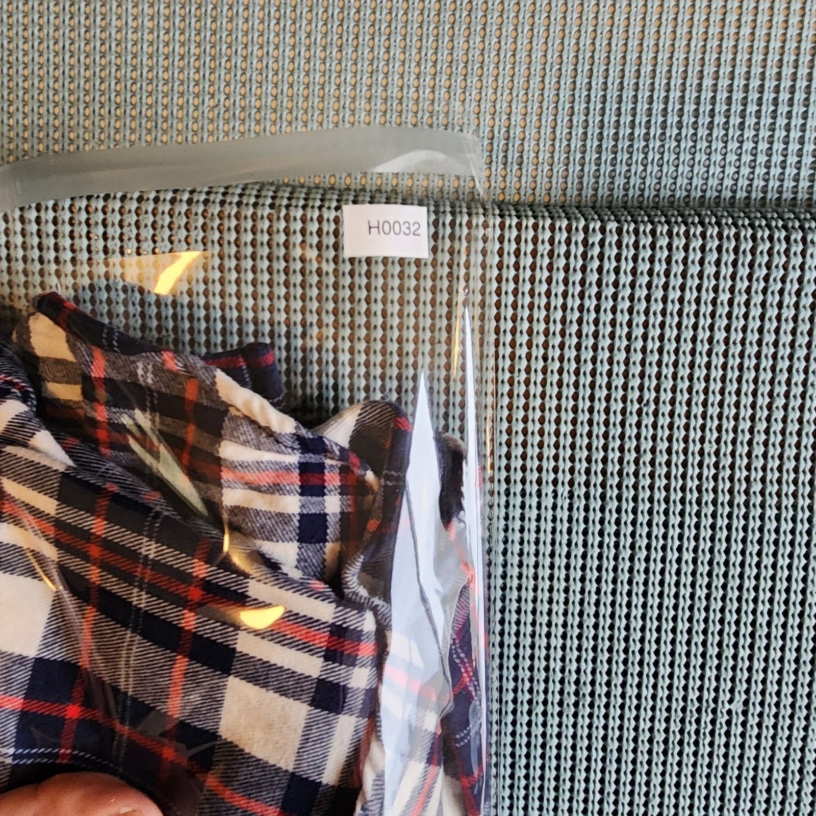 Duluth Trading Company Duluth Relaxed Fit Small Blue White Red Plaid Button-Up Size US S / EU 44-46 / 1 - 7 Thumbnail
