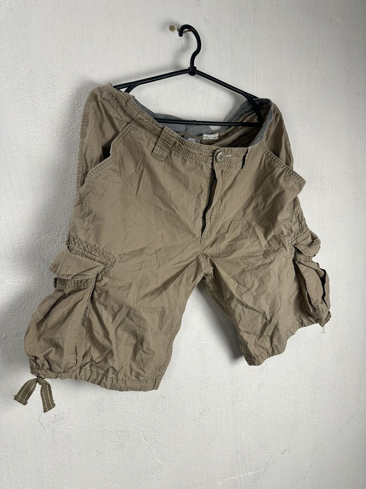 Nike Vintage Nike Y2K Style Cargo Shorts Size US 33 - 2 Thumbnail