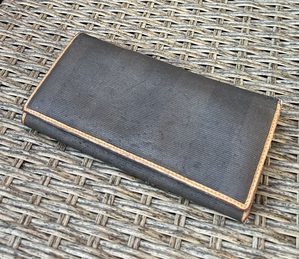 Fendi × Vintage Vintage Fendi Pequin Leather Long Wallet Made In Italy Size ONE SIZE - 1 Thumbnail