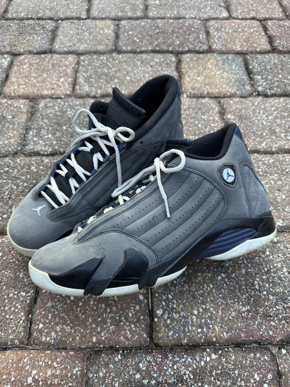 Jordan Brand Graphite 14 Retro Jordan (2011) Size US 11 / EU 44 - 4 Thumbnail