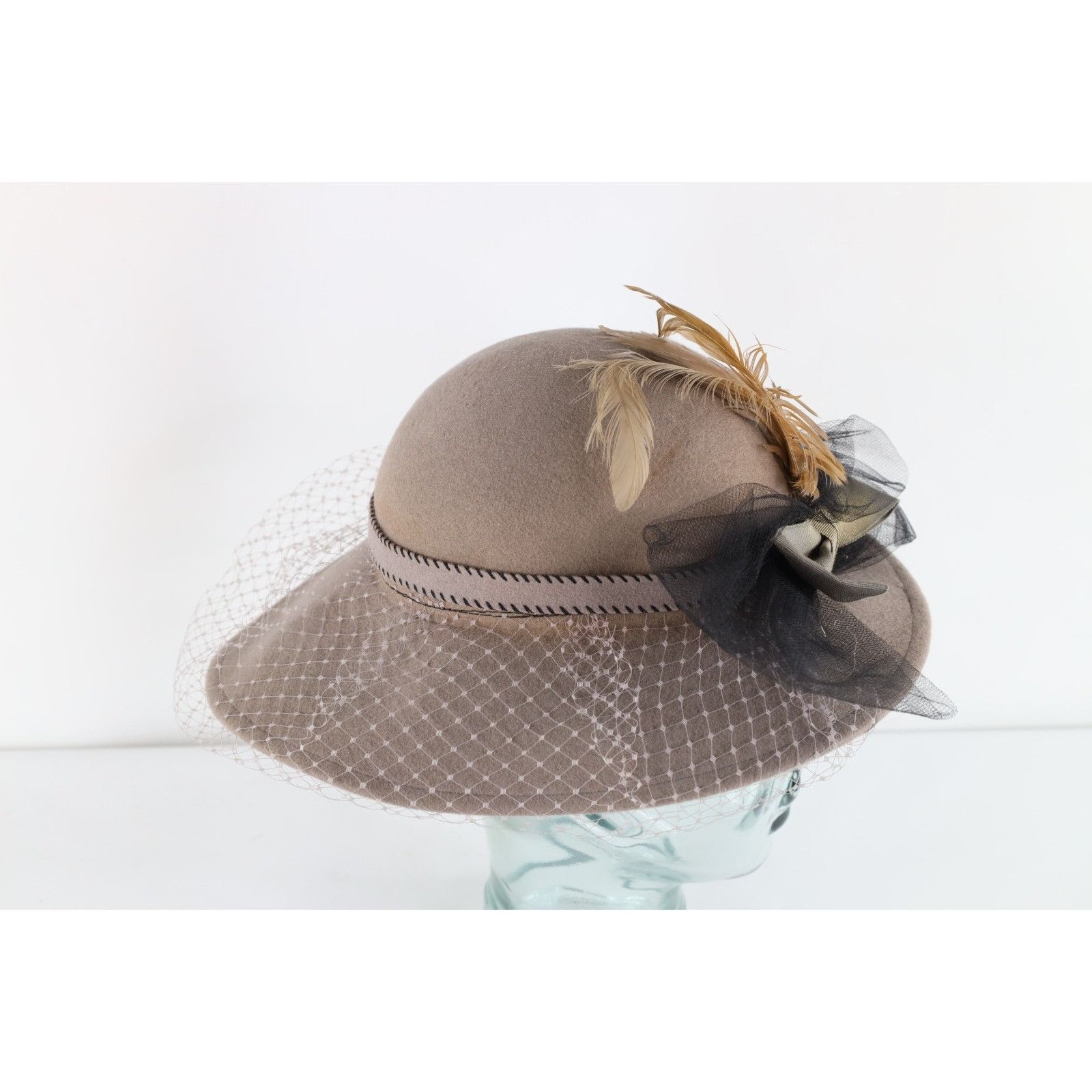 Vintage Vintage 50s Lace Netting Bowtie Feather Felt Wool Hat Size ONE SIZE - 5 Thumbnail