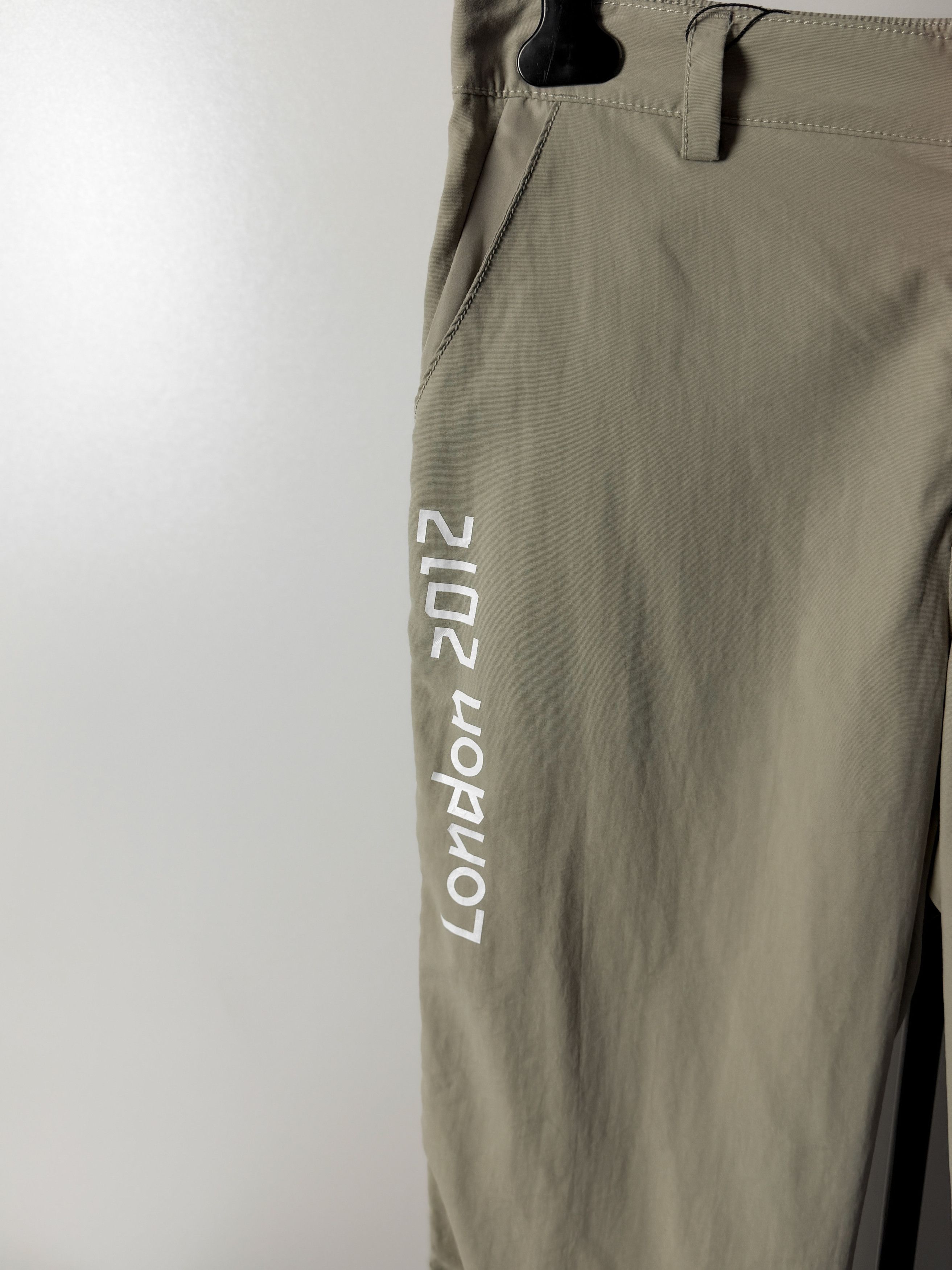 Adidas Adidas London 2012 Olympic Vintage Men’s Pants Size US 34 / EU 50 - 4 Thumbnail