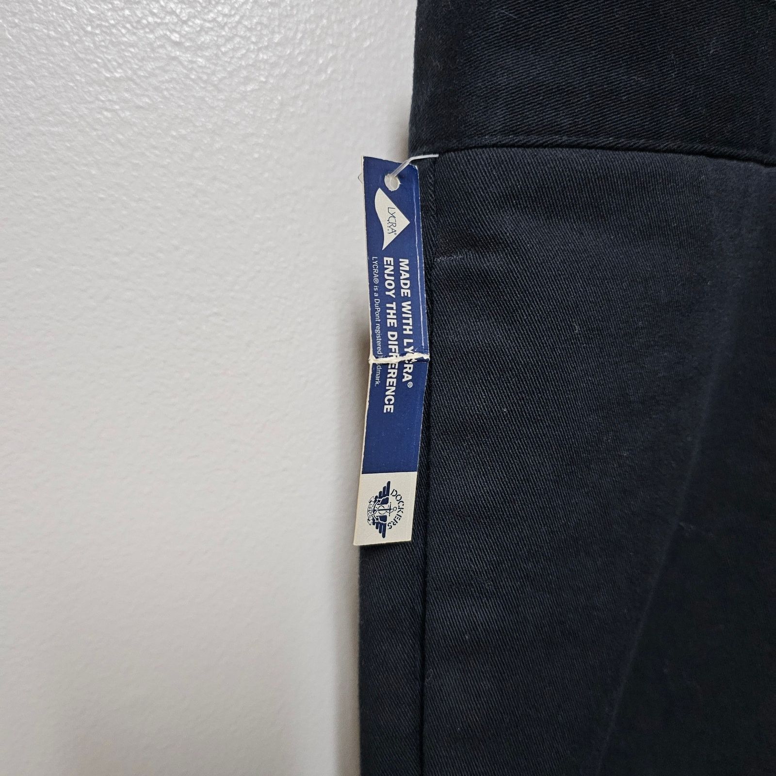 Dockers NWT Dockers Khakis Stretch Twill Flat Front No Wrinkle 40/30 Size US 40 / EU 56 - 6 Thumbnail