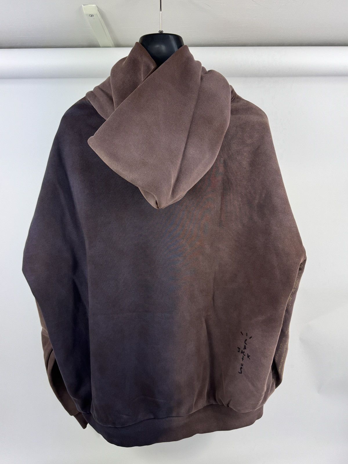 Nike × Travis Scott FCB SPLIT DYE CREST HOODIE Size US XL / EU 56 / 4 - 2 Thumbnail