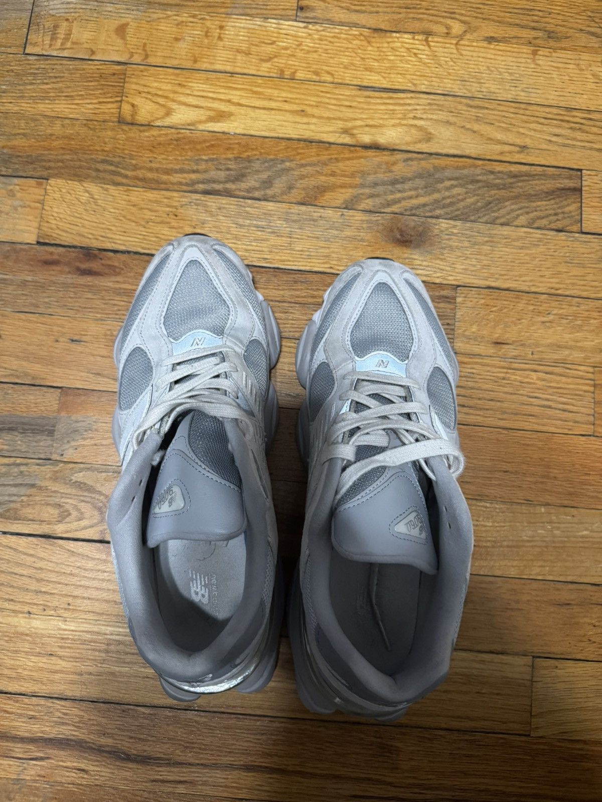 New balance gray shoes