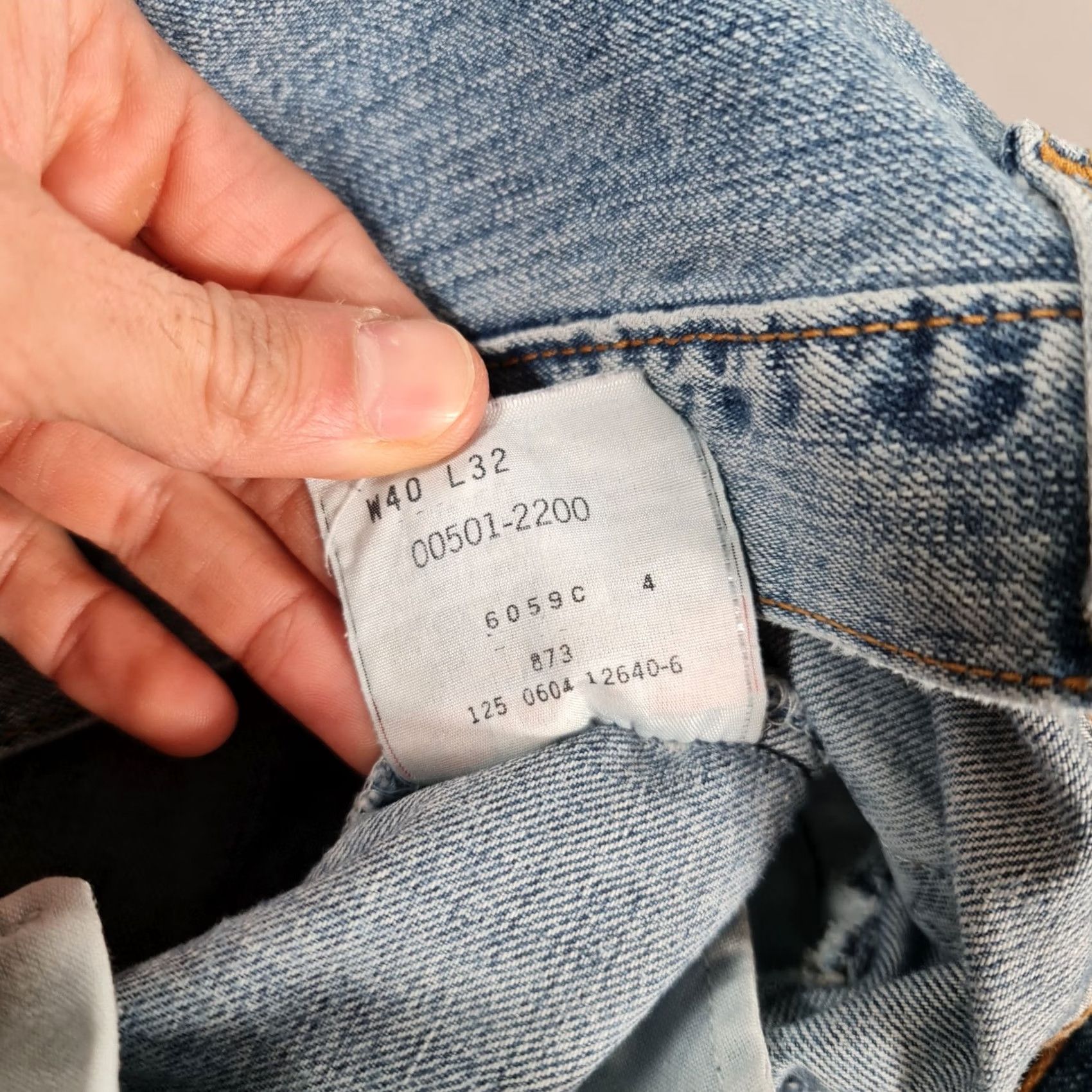 Levi's VINTAGE Levi's 501 Jeans Mens Blue W40 L30 Straight Leg Regular Fit Denim Y2K Jeans Size US 32 / EU 48 - 6 Thumbnail