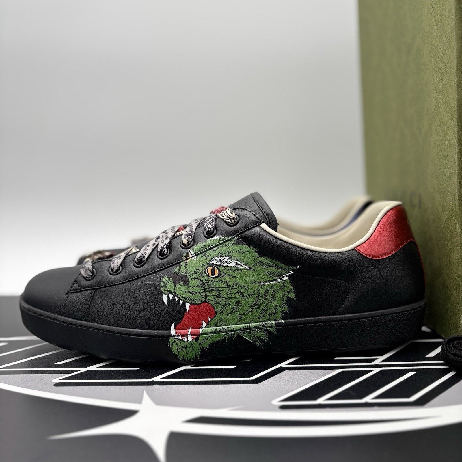 Gucci Gucci Ace ' Green Panther ' | SUPER CLEAN! Size US 11.5 / EU 44-45 - 1 Thumbnail