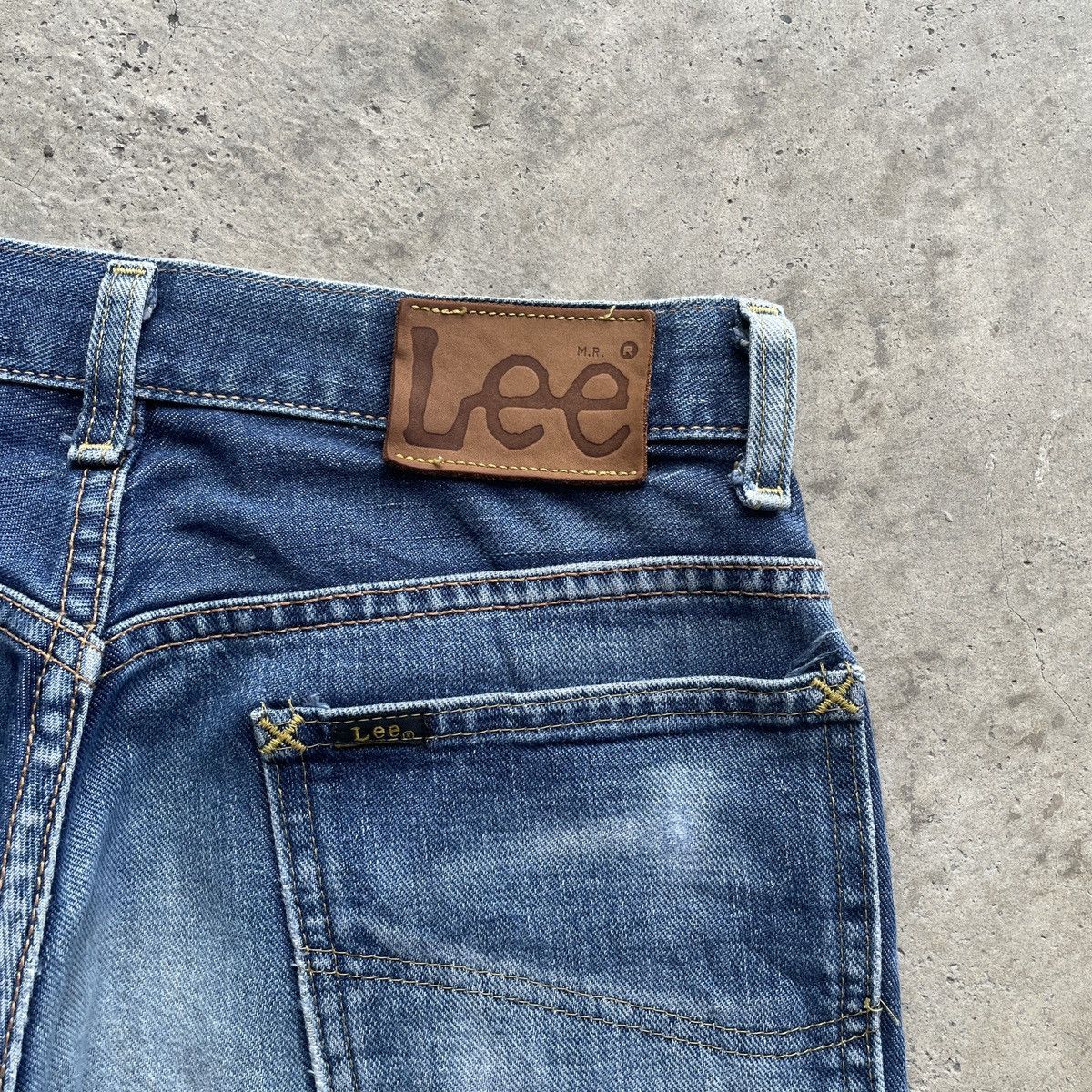 Japanese Brand Vintage Japan Lee Faded Fly Button Jeans Pants Denim W27 Size US 27 - 9 Thumbnail